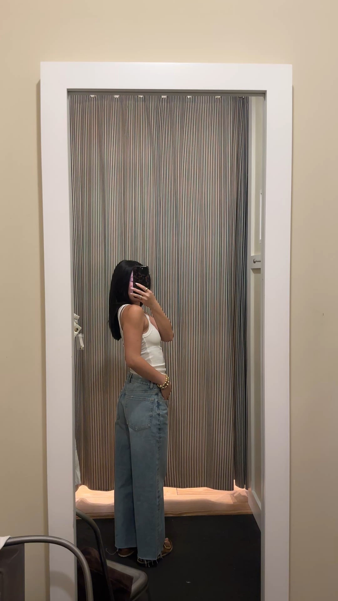 These jeans are for you if you want: soft denim that moves with you, the perfect cropped length, and effortless styling
I sized down 1 size since they are low/mid rise 

#LTKPetite #LTKSeasonal #LTKStyleTip