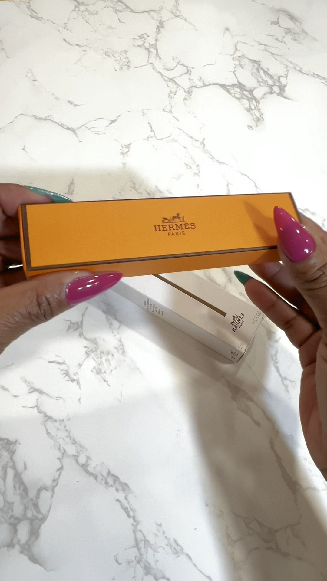 Light ASMR of high end skincare orders  

#LTKVideo #LTKbeauty #LTKover40