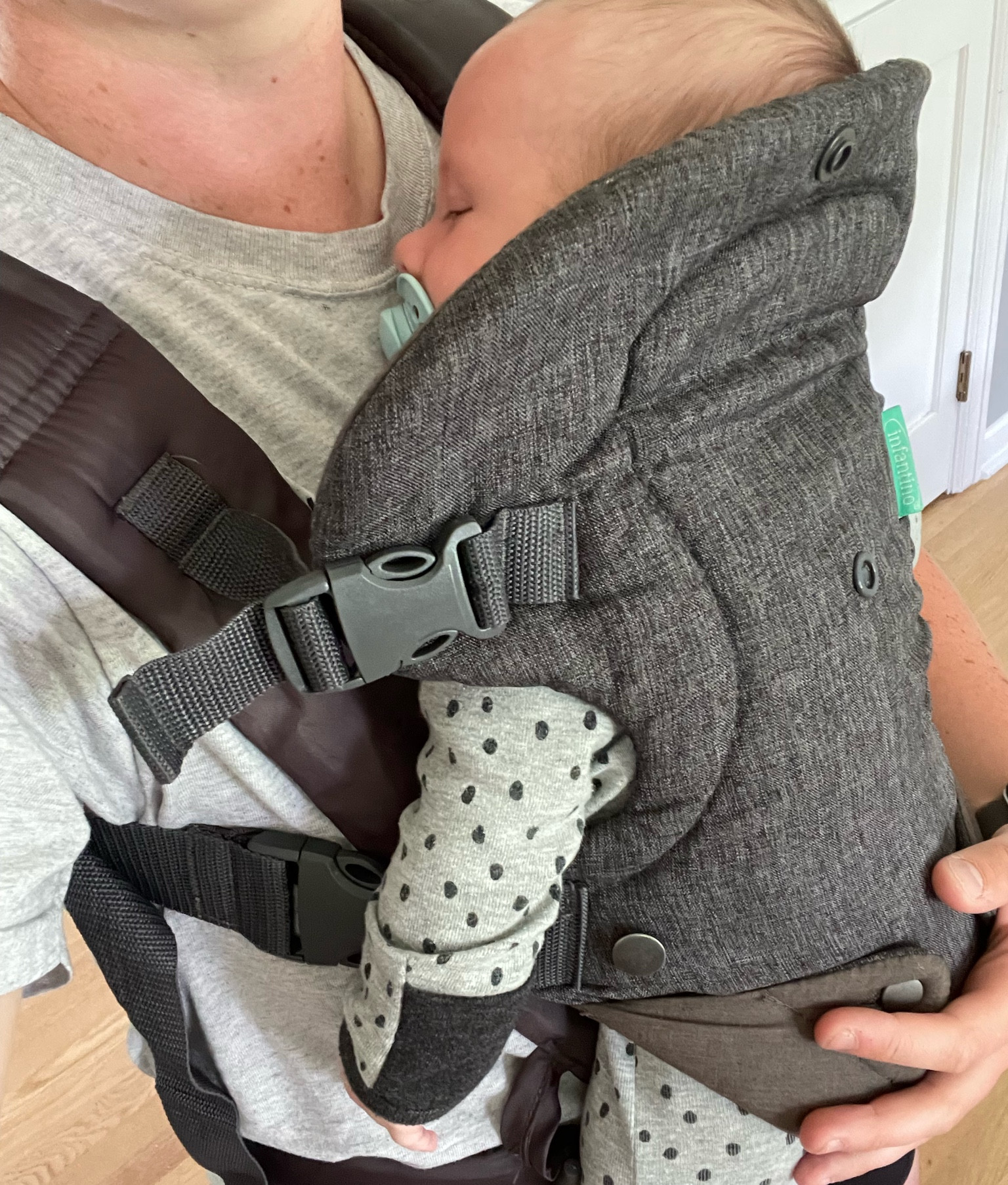Affordable baby carrier that is super comfortable + easy to use! All three of my babies have loved this!

#babycarrier #babywearing

#LTKbaby