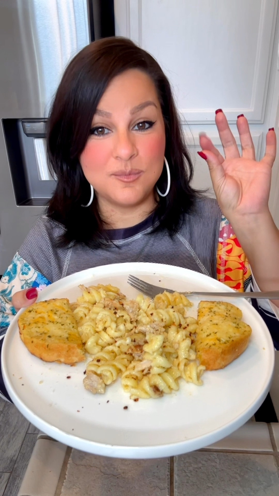 Creamy Parmesan pasta for the soul 🤍
So simple, so cozy, and chicken is totally optional. Saving this for busy nights when you still want something delicious.

🍝 Creamy Parmesan Pasta (Chicken Optional)

Ingredients
	•	8 oz pasta
	•	2 tbsp butter
	•	2–3 cloves garlic, minced
	•	1 cup heavy cream (or half & half)
	•	1 cup freshly grated Parmesan
	•	Salt & pepper
	•	Optional:
	•	Cooked chicken (grilled, shredded, or pan-seared)
	•	Red pepper flakes
	•	Parsley

Instructions
	1.	Cook pasta and reserve ½ cup pasta water.
	2.	In a pan, melt butter and sauté garlic for about a minute.
	3.	Add heavy cream and let it warm through.
	4.	Stir in Parmesan until smooth and creamy.
	5.	Add pasta to the sauce and loosen with pasta water as needed.
	6.	Season with salt, pepper, and red pepper flakes.
	7.	Add chicken on top or mix it in — or skip it if you want it meat-free.
	8.	Finish with parsley and extra Parmesan.

#ParmesanPasta #EasyDinnerIdeas #CozyMeals #WeeknightDinner #ComfortFoodRecipes #PastaTok #FoodInspo #QuickRecipes #HomeCooking #DinnerIdeas #FoodCreator #EasyMeals #LTKFood #LTKHome #RecipeVideo

#LTKHoliday #LTKGiftGuide #LTKCyberWeek