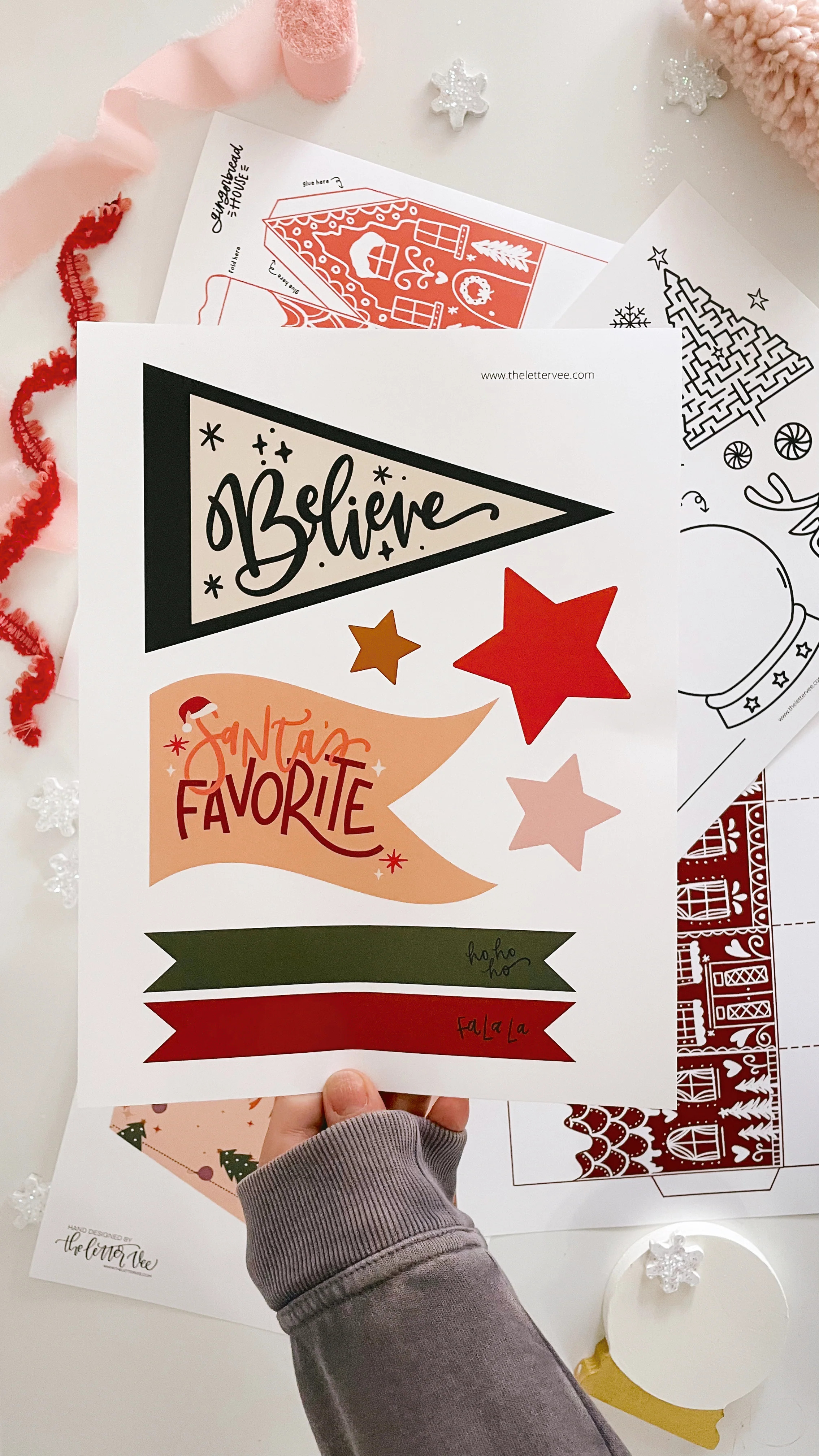 Christmas tags and flags | Printable tags | The Letter Vee