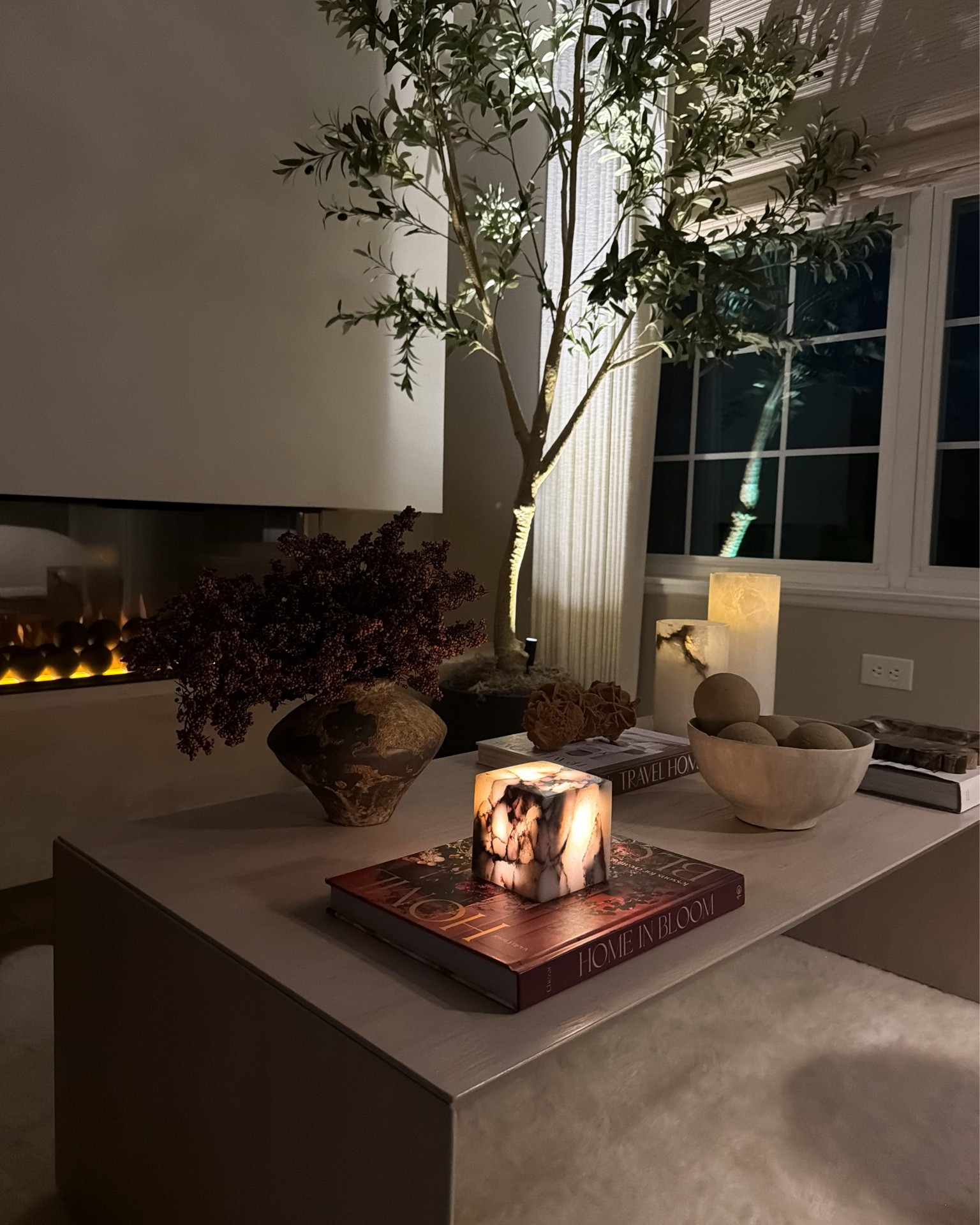 Night Glow ✨
My favorite version of home. Warm lighting, cozy corners, and those little layers of ambiance that make everything feel extra luxe at night.🤎

#LTKActive #LTKU #LTKHome