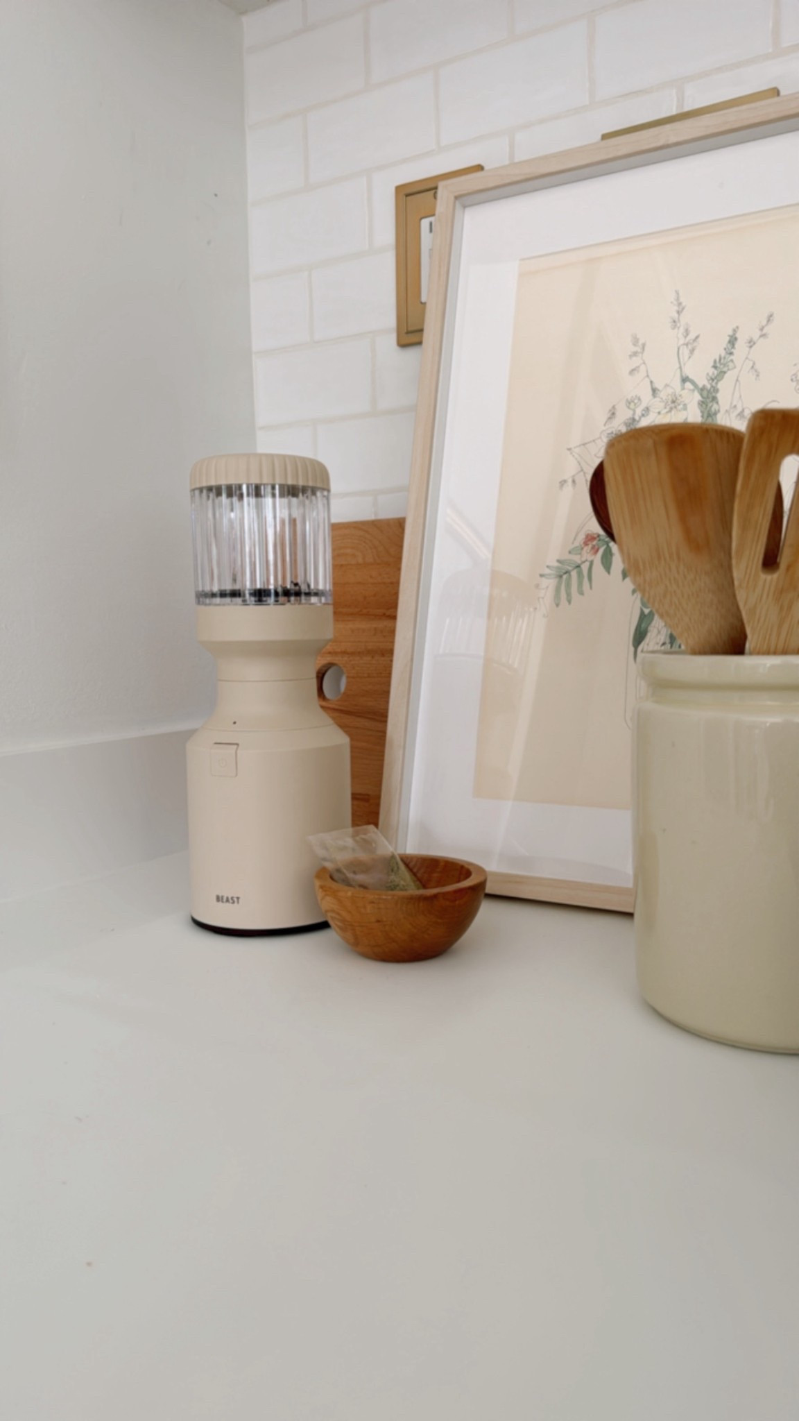 The most aesthetic blender out there. The beast. Smoothies never looked some good.

#LTKActive #LTKFindsUnder100 #LTKHome