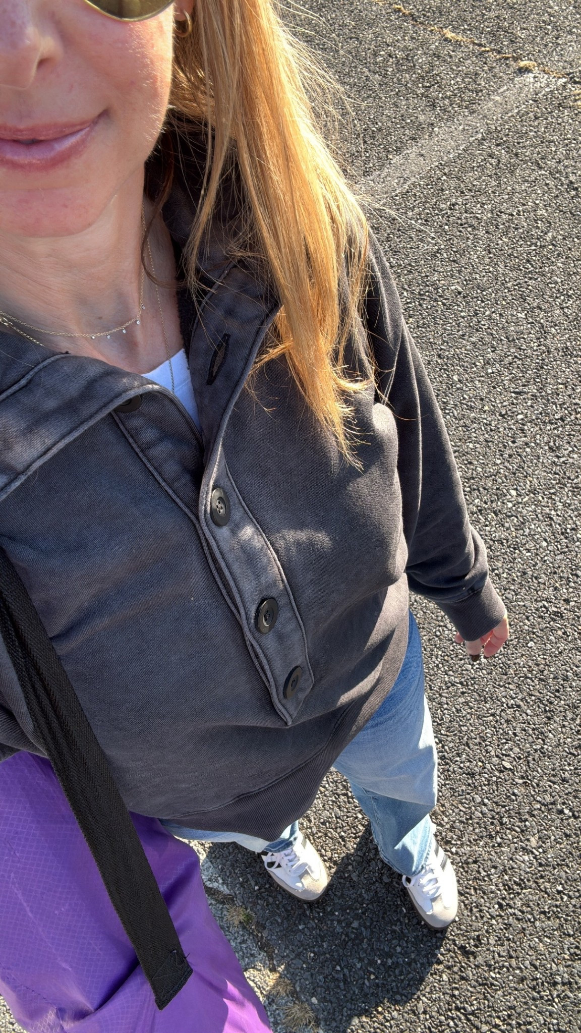 Target cozy top
Comes in 3 colors
Coordinating sweat pants 


#LTKOver40 #LTKPetite #LTKFindsUnder50