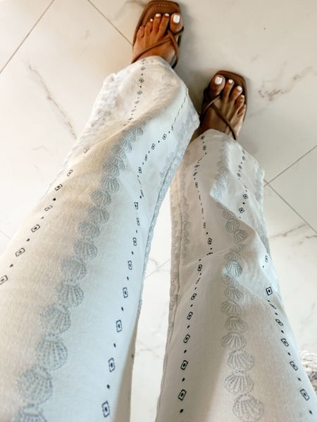 Shell print pants from Anthropologie, wearing size 26 🐚

#LTKStyleTip
