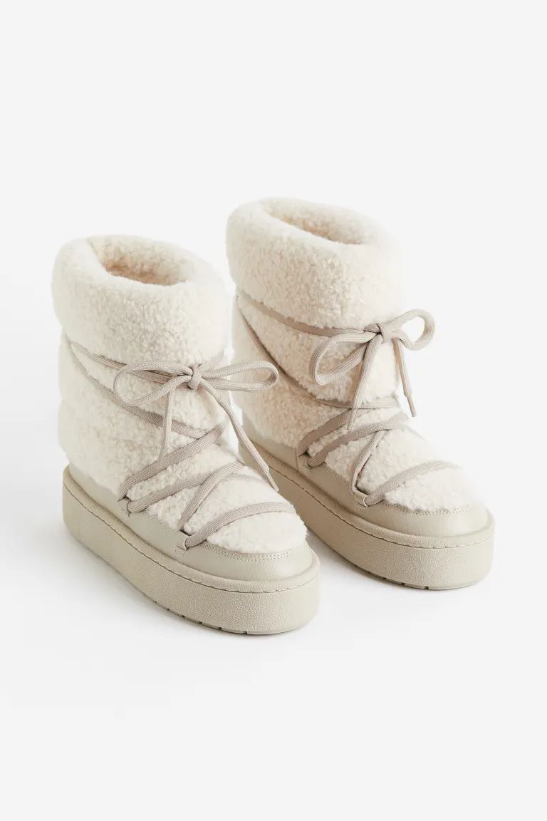 Warm-lined Teddy Fleece Boots - Light beige/brown - Ladies | H&M US | H&M (US + CA)
