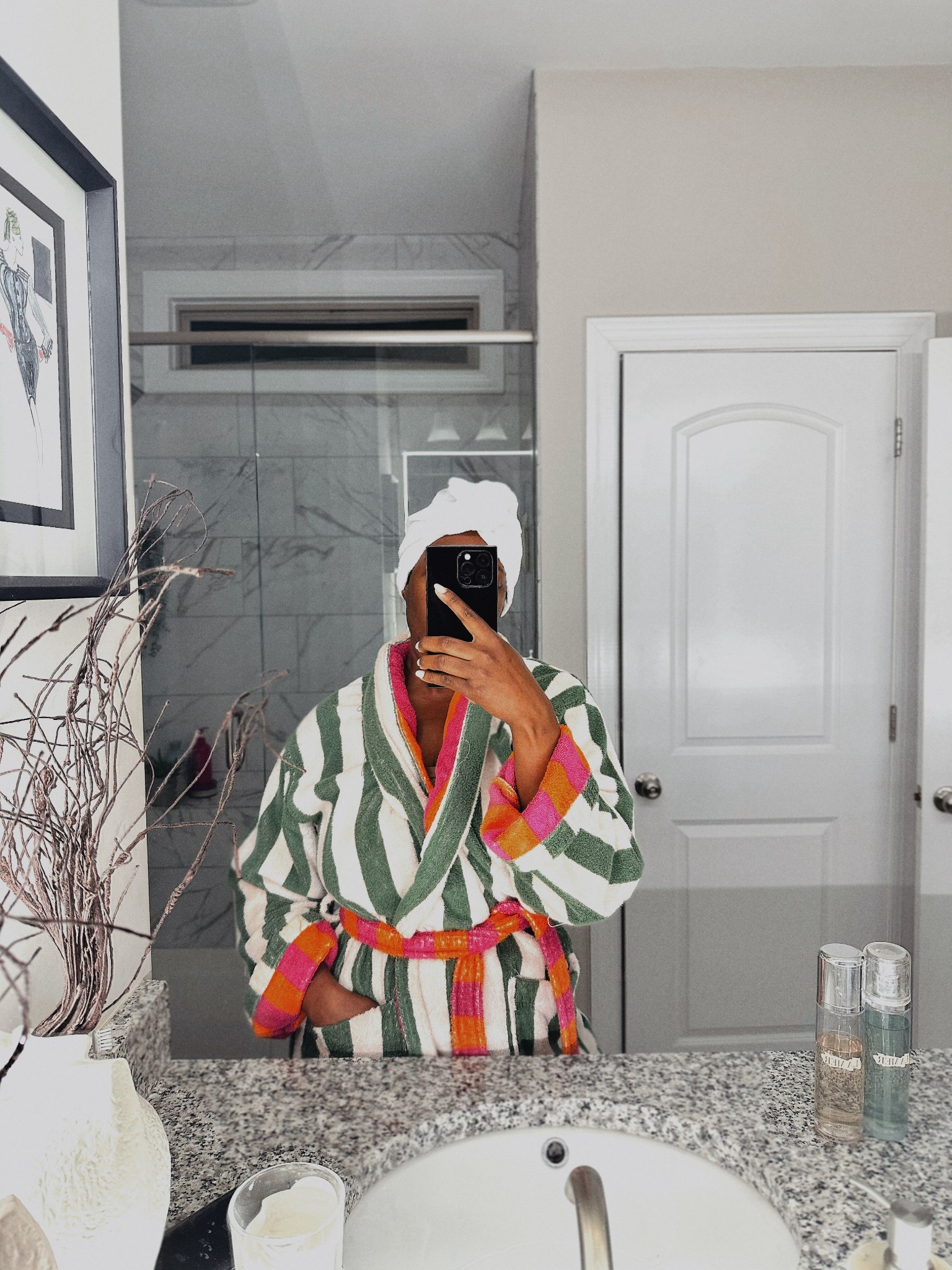 ROBE : This particular color is sold out However I’m linking different colors (same robe) below. I’m wearing an XL , I like my robes to fit oversized but would have preferred a Large. It fits True To Size. 

#LTKStyleTip #LTKBeauty #LTKSaleAlert