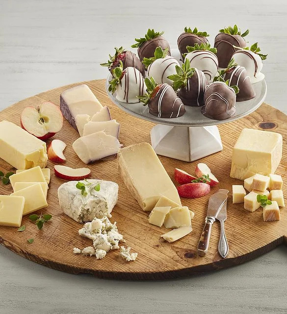 Award-Winning Cheeses with Gourmet Drizzled Strawberries™ | Harry & David