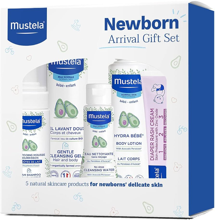 Mustela Newborn Arrival Gift Set - Baby Skincare & Bath Time Essentials - Natural & Plant Based -... | Amazon (US)