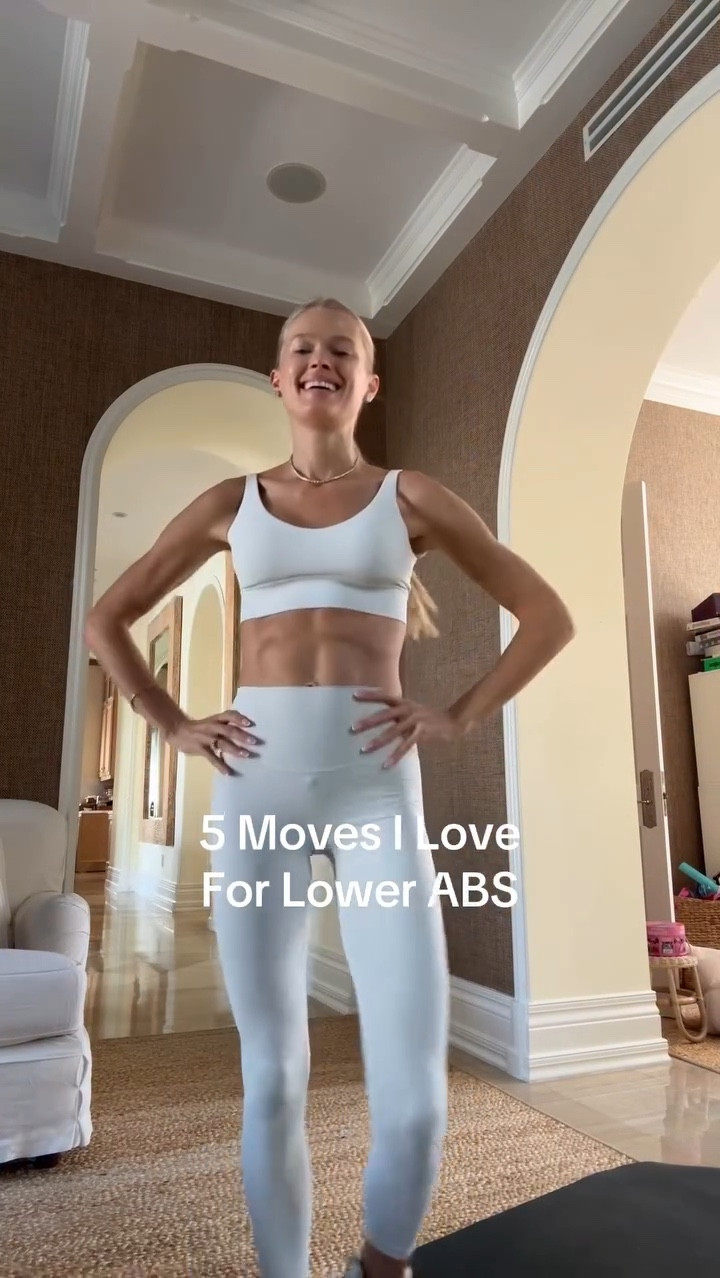5 MOVES to target and tone the lower abs ❤️ SAVE this if you want to build a stronger core and more defined lower abs. You’ll also improve posture, balance, and total-body strength👌 (I added ankle weights for an extra 🔥)

Repeat this circuit 3 times → 45 sec work / 15 sec rest in between

#coreworkout #lowerabs #fitnessmotivation #strengthtraining