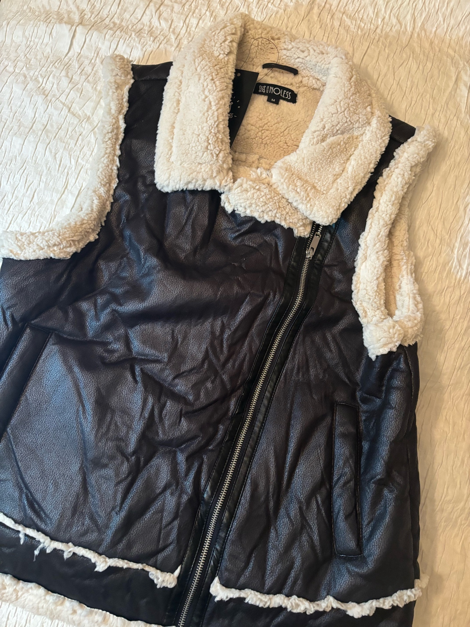 Teddy lined zip up vest jacket, fall outfit, fall jackets, fashionn

#LTKHoliday #LTKGiftGuide #LTKSeasonal