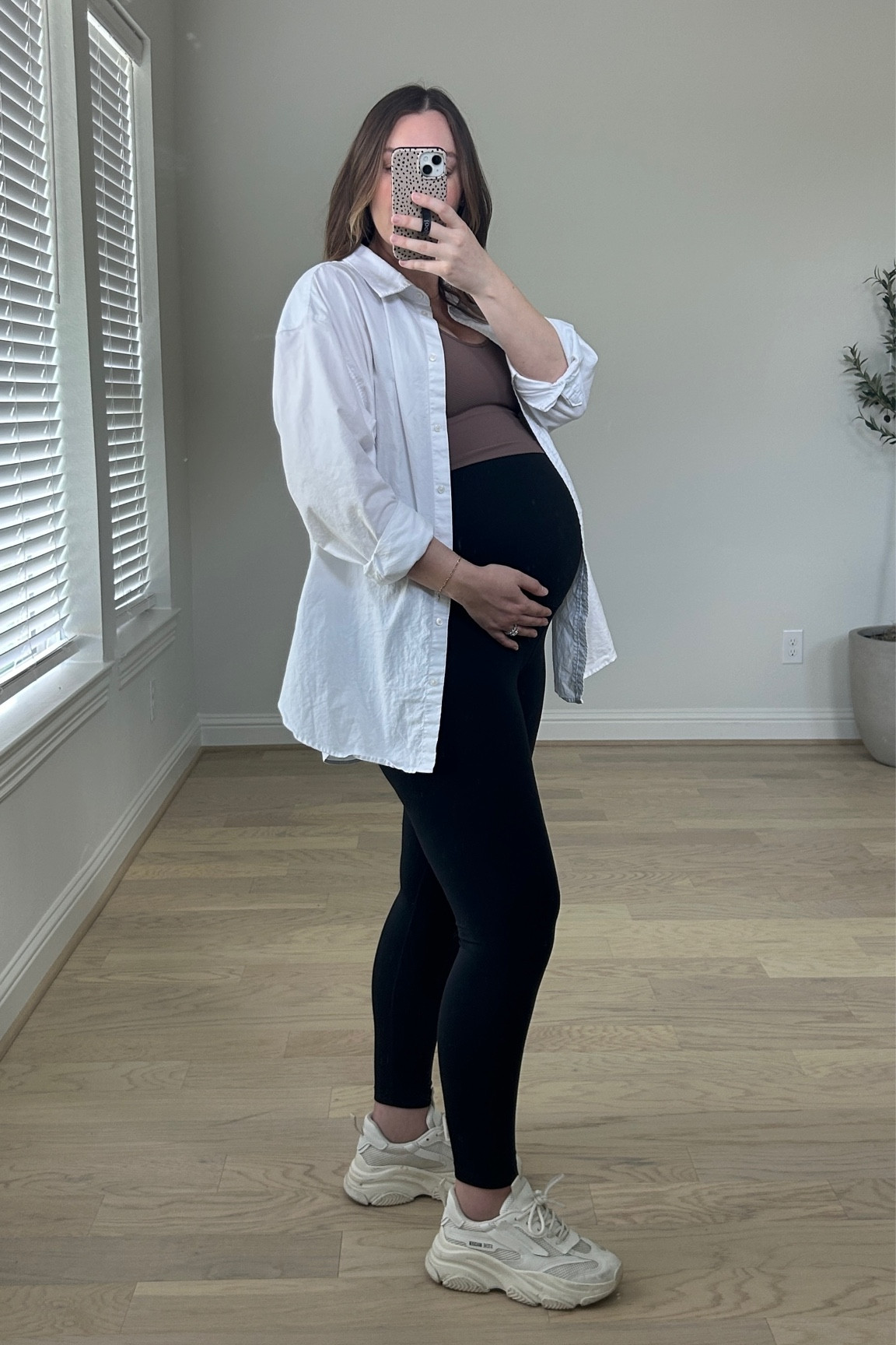 Casual OOTD 36 weeks pregnant! 

Shirt XXL
Leggings L 
Tank M 

#LTKFindsUnder50 #LTKBump #LTKStyleTip