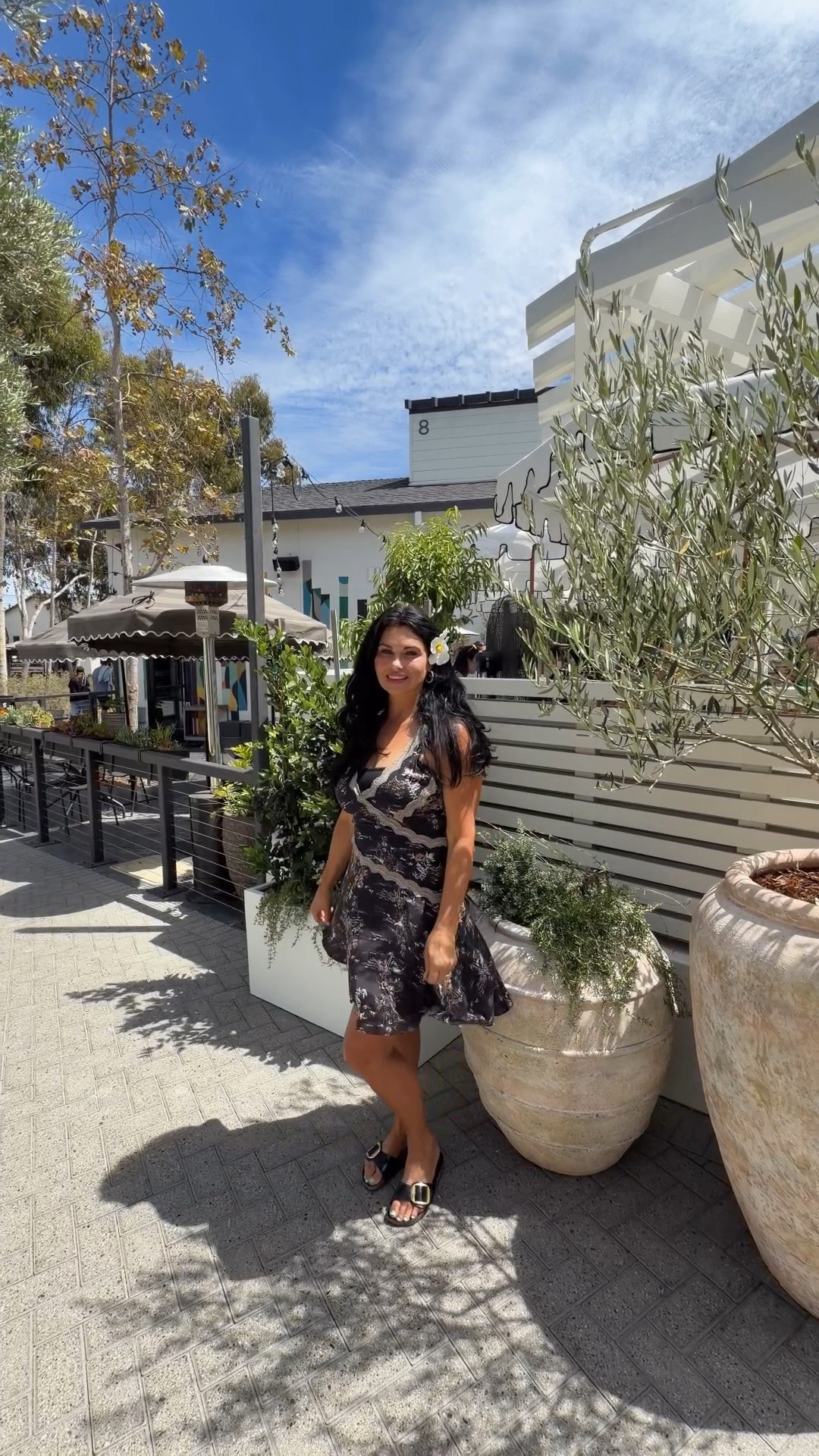 Mini Dress Time! 🤍

I love a cute fall dress but it’s still so hot so this is it.  I added a cute flower hair accessory to my hair and threw on Birkenstocks to keep it casual for day. 

#Weddingguestdresssummer
#datenightoutfits #blackdress #blackflats #lacedress

#LTKootd #LTKSaleAlert #LTKvlog