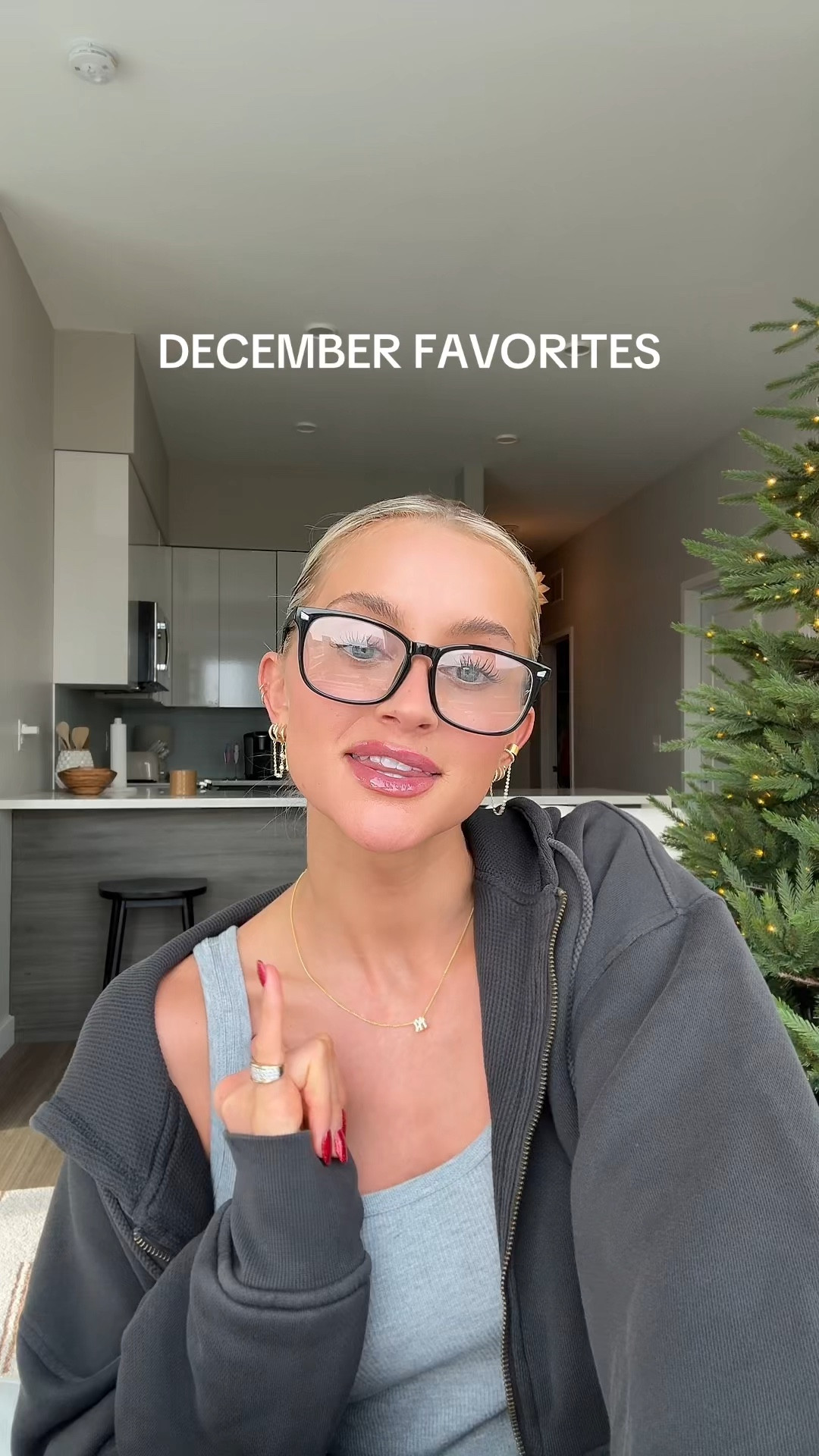 a few of the things I've been loving this month ❤️

#LTKGiftGuide #LTKHoliday #LTKBeauty