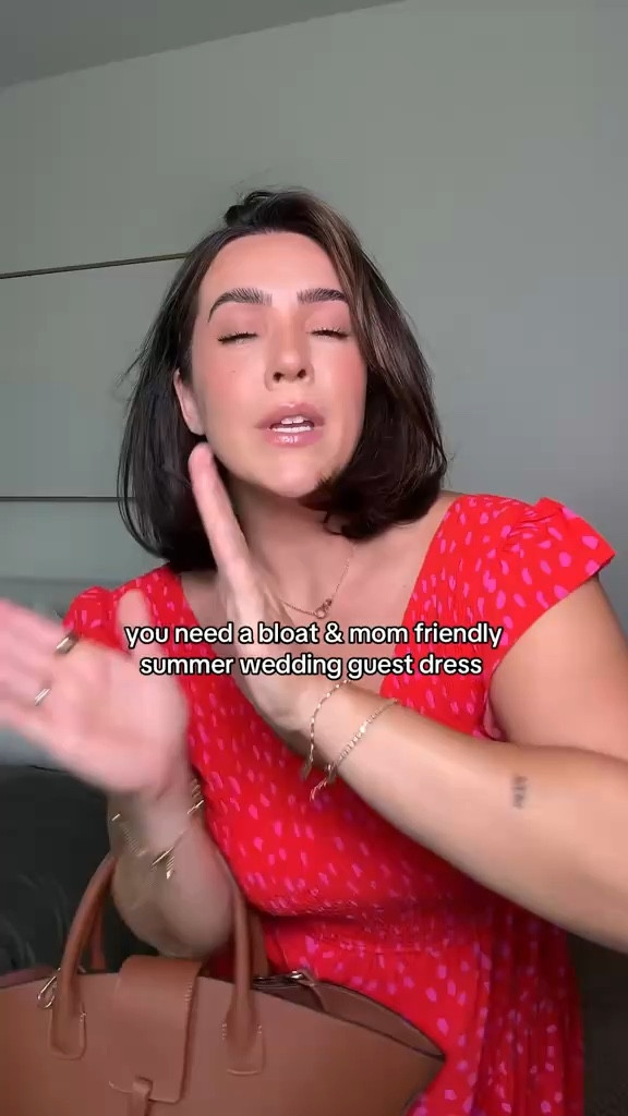 Bloat friendly Amazon spring/summer dress! Quick shipping and comes in tons of colors! Perfect for Mother's Day, family photos, graduation guest dress, etc! 

Size L! 