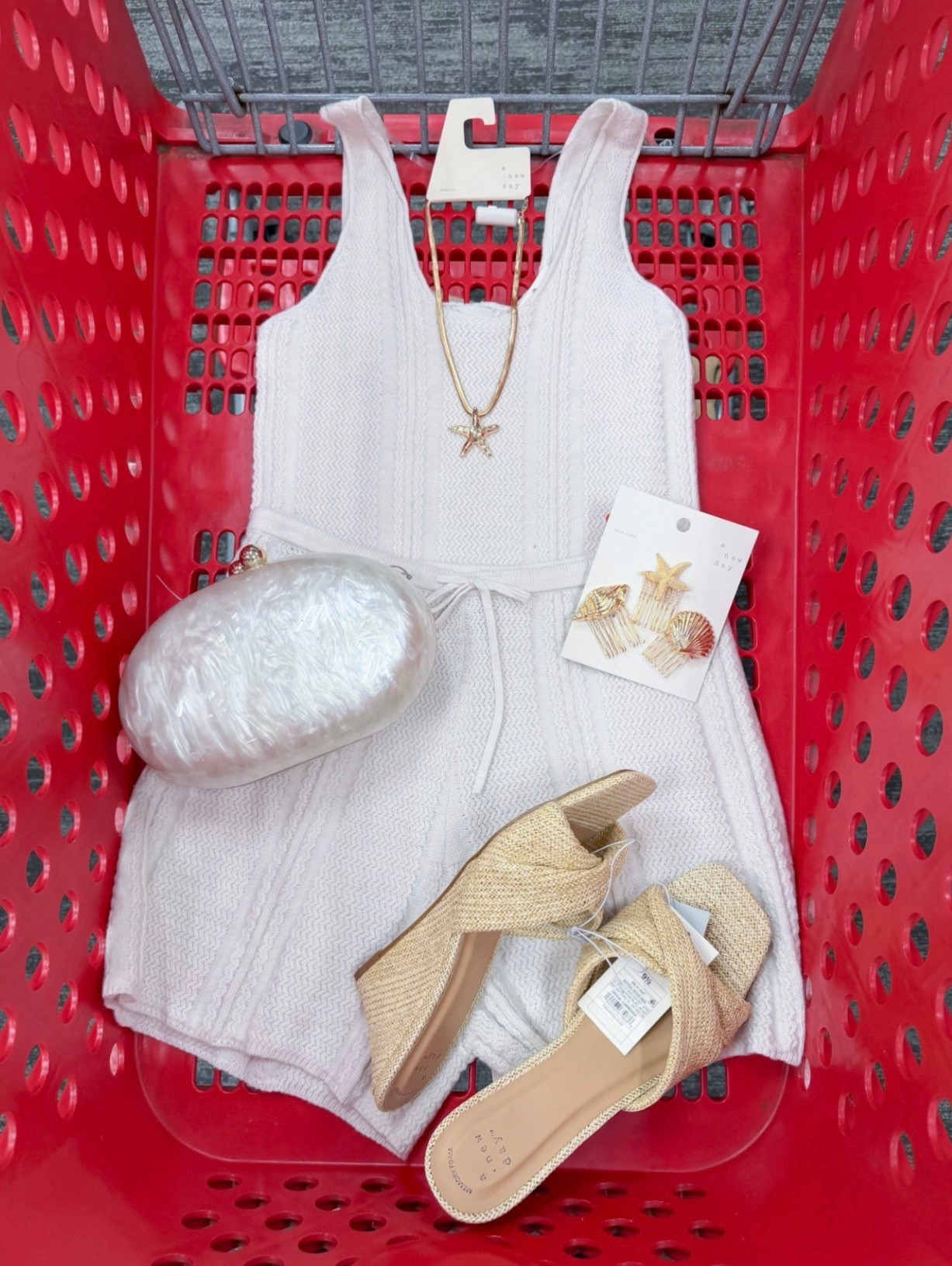Perfect for a day on the coast! 


#target #targetfinds #outfitinspo #beachdays #targetstyle 

 #LTKgrwm #LTKootd #LTKTravel