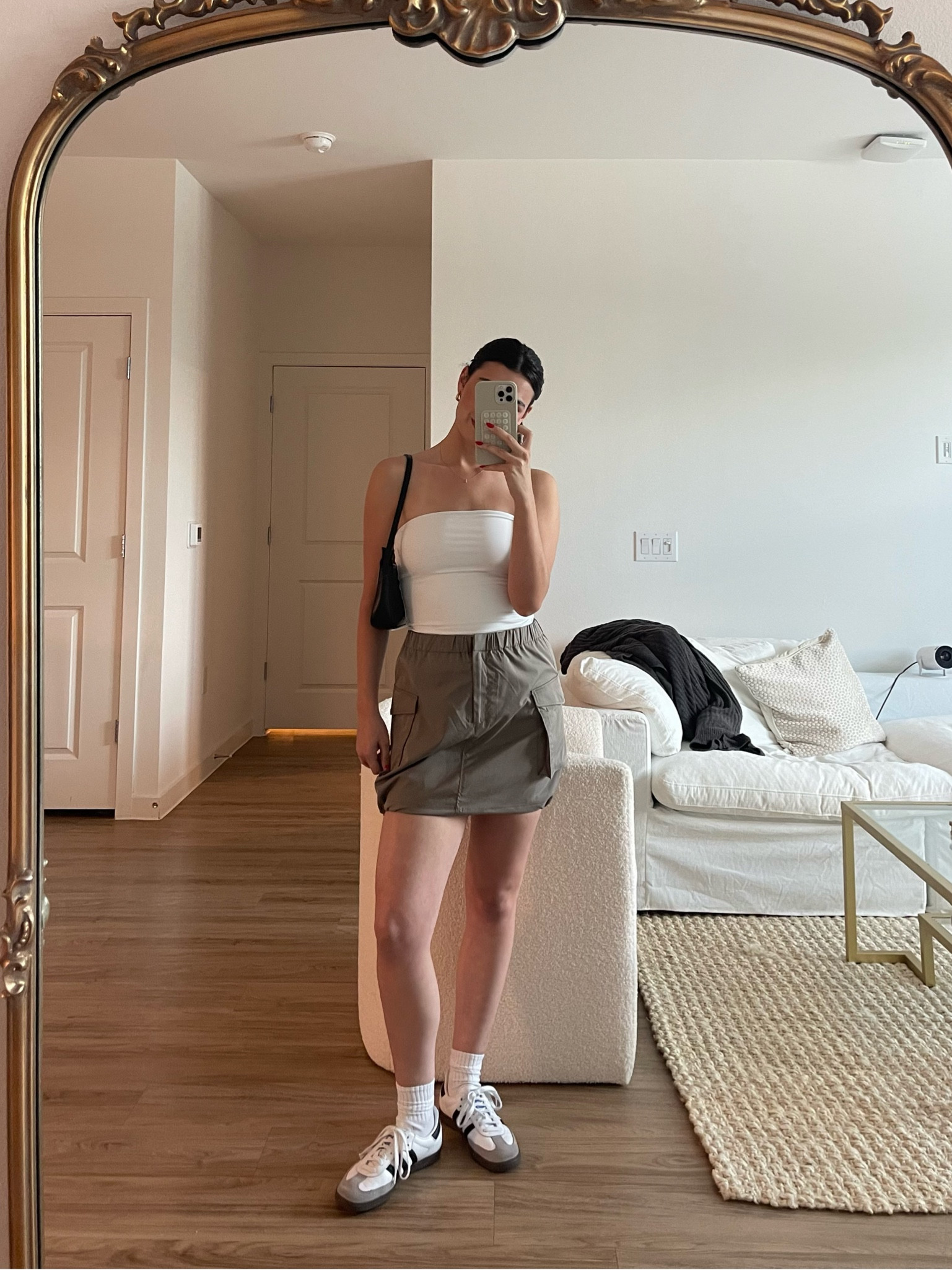 OOTN 🤍 

Aritzia, Aritzia outfit, skirt outfit, ootn, summer outfit, tube top outfit, outfit inspo, summer outfit inspo