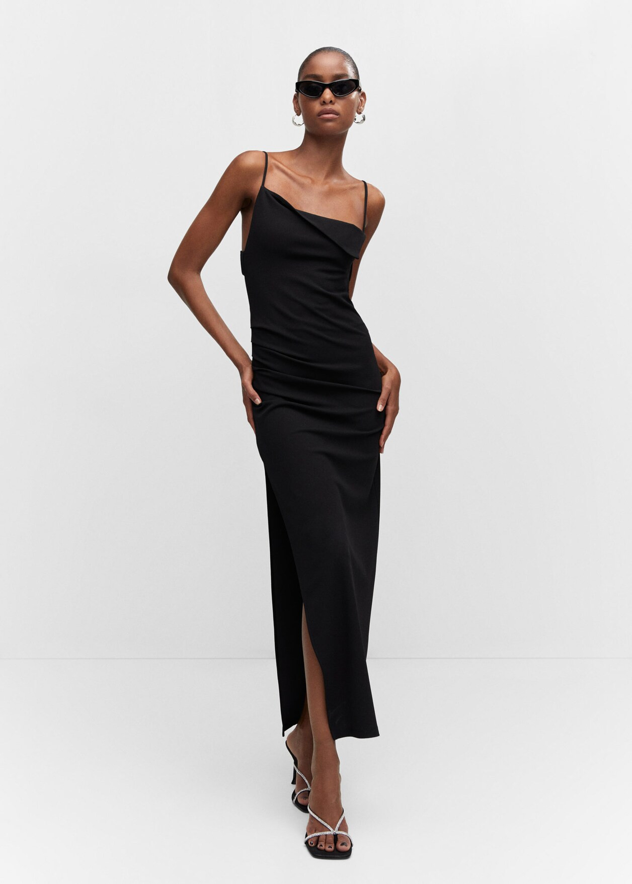 Asymmetrical dress with side slit | MANGO (US)