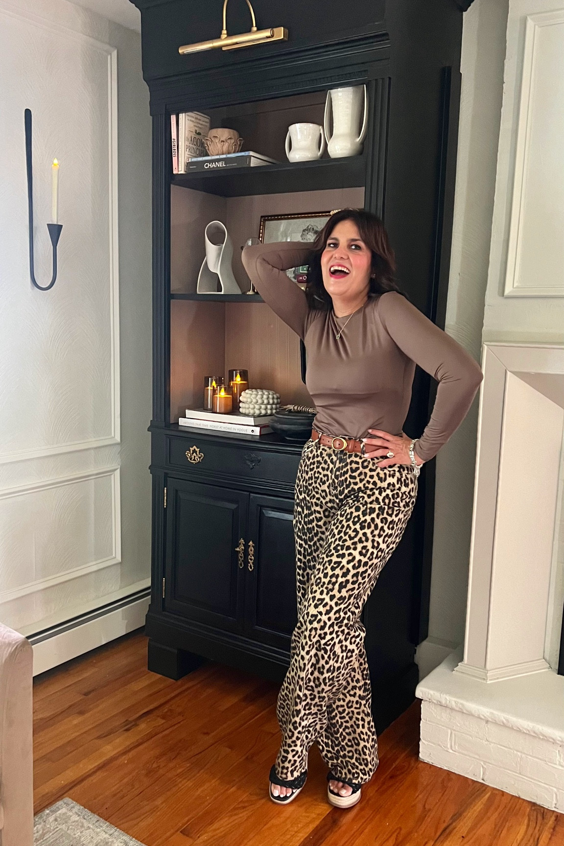 🍂 So happy for this NEW BOOKSHELVES MAKEOVER, this season is all about coziness and beautiful colors. Loving my animal print pants. So can wearing them with so many different styles of tops ! 
ON SALE NOW!


#LTKStyleTip #LTKFallSale #LTKHome