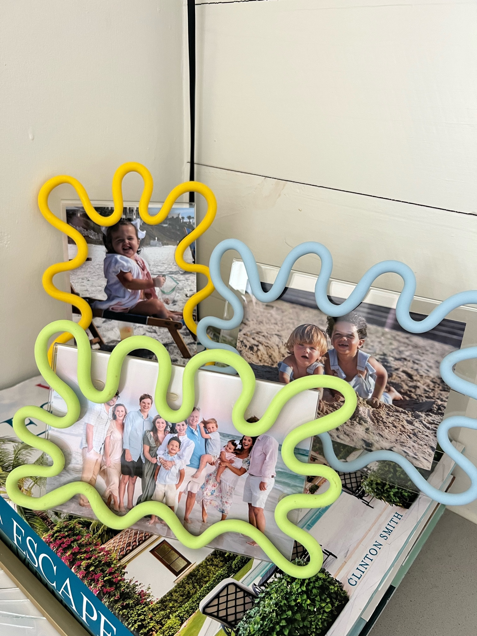 squiggle frames all over my pool house 🩷🌴

#LTKSeasonal #LTKunder50 #LTKhome