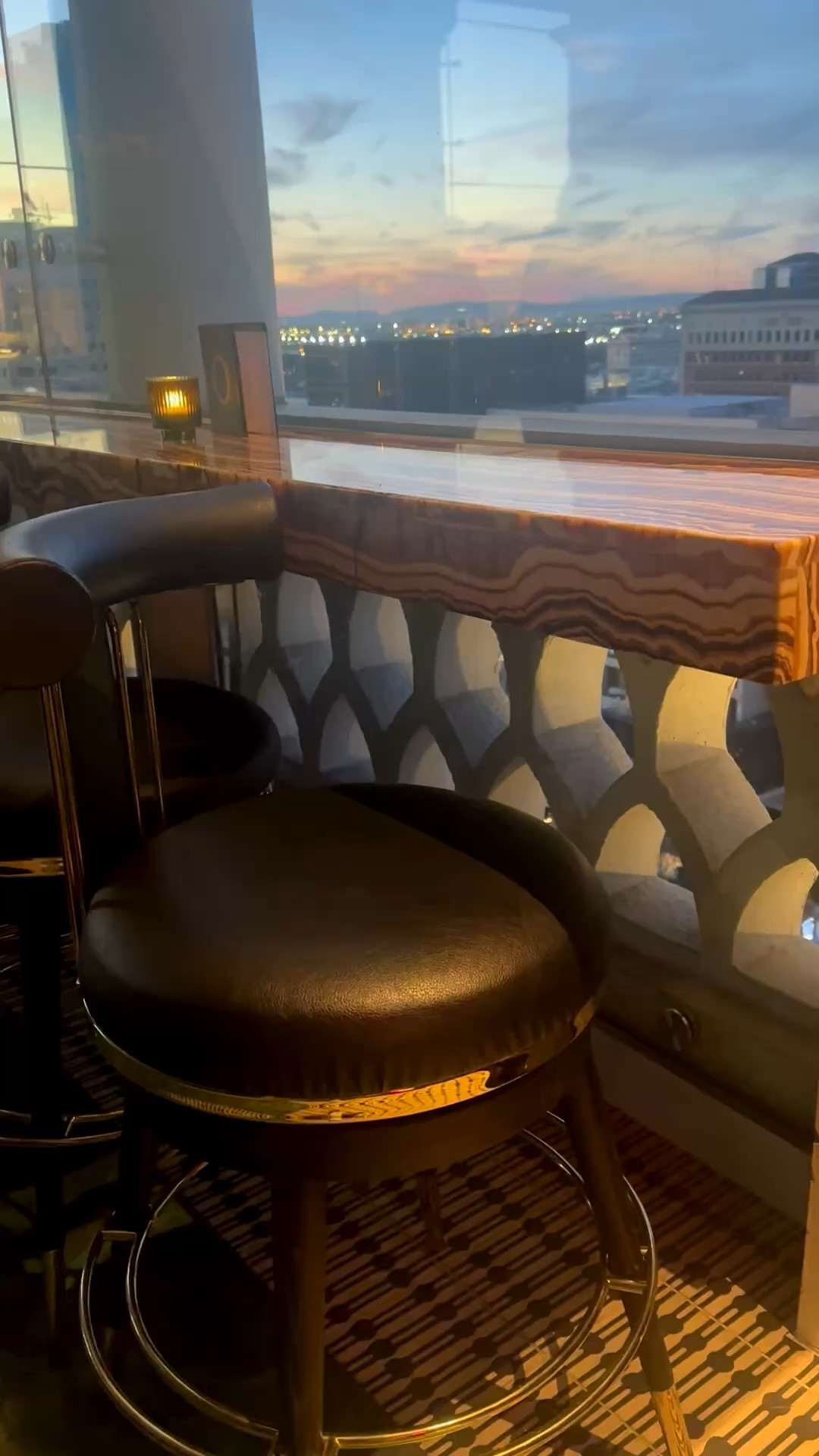 Sunset moment by the ocean 🌅

Nothing better than winding down with a view like this —
soft light, a quiet drink, and that effortless bar setup that just works.

⸻

#oceanview
#sunsetmoment
#barsetup
#homebar
#barstool
#counterstool
#outdoorbar
#coastalstyle
#drinkmoment
#cocktailtime
#homedecor

#LTKdayinmylife #LTKHome #LTKTravel