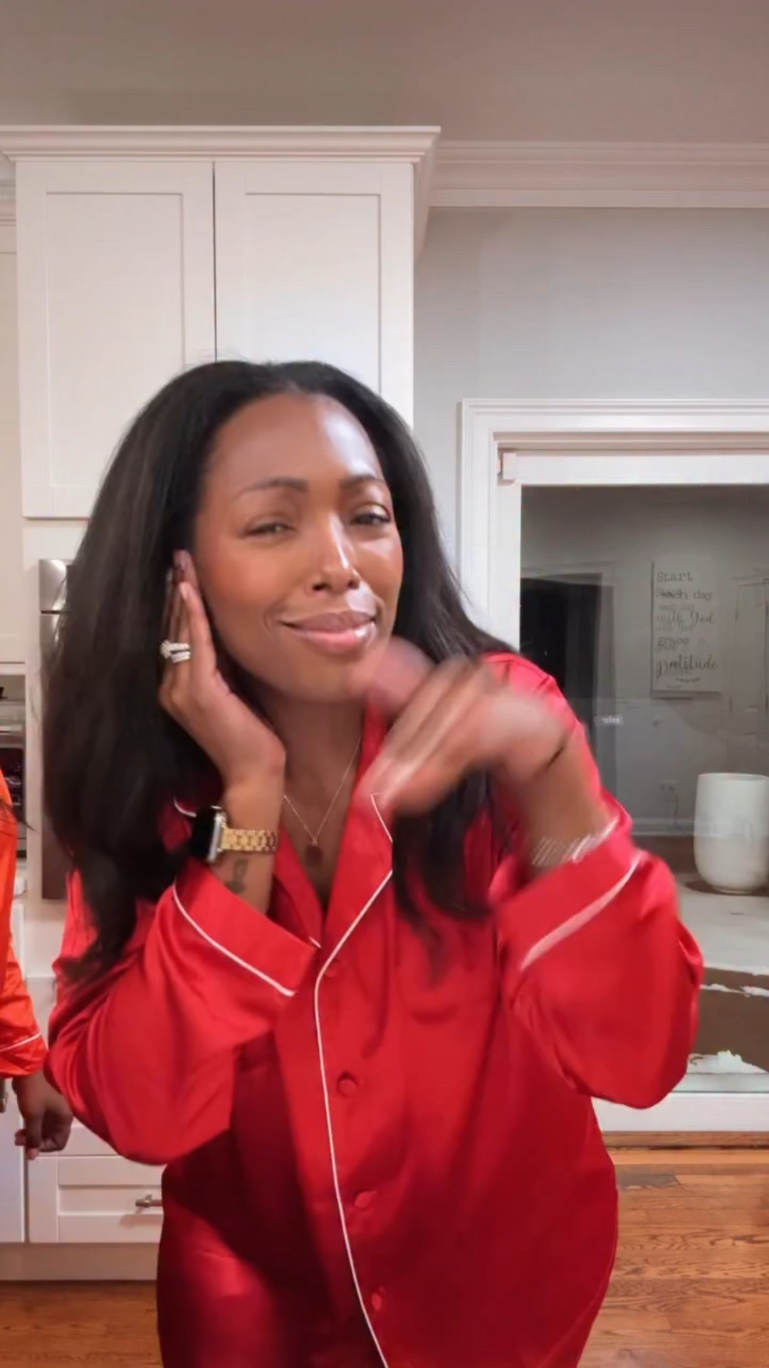 When the girls get together for a pajama party, of course we have to wear matching satin PJs 🤷🏾‍♀️


#LTKFindsUnder50 #LTKMidsize