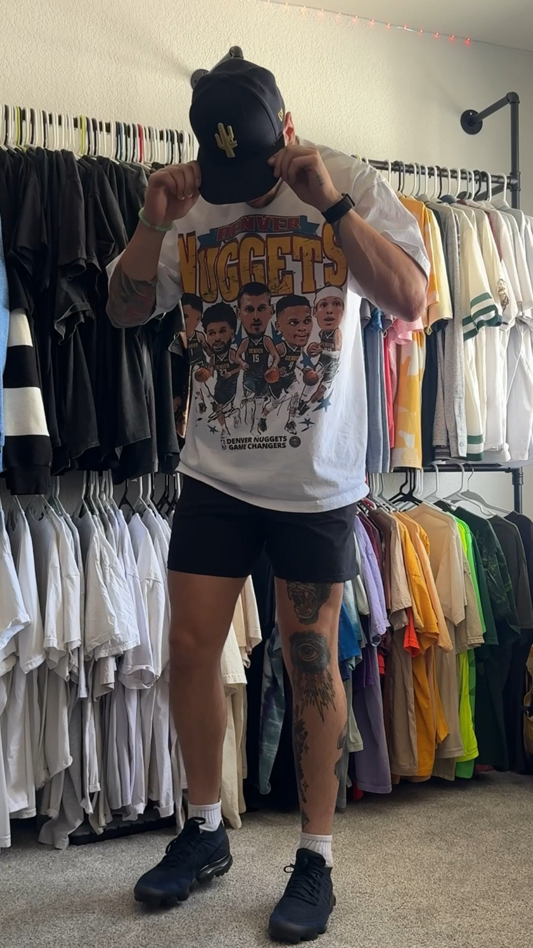 Vintage vibes with a modern twist Rocking the Nuggets tee, fitted cap, and keeping it clean with the classics. Streetwear meets game day energy.

#StreetwearStyle #VintageTee #GameDayStyle #SneakerFit #StreetStyleInspo #MensStreetwear #OutfitCheck


#LTKMens #LTKSeasonal #LTKTravel