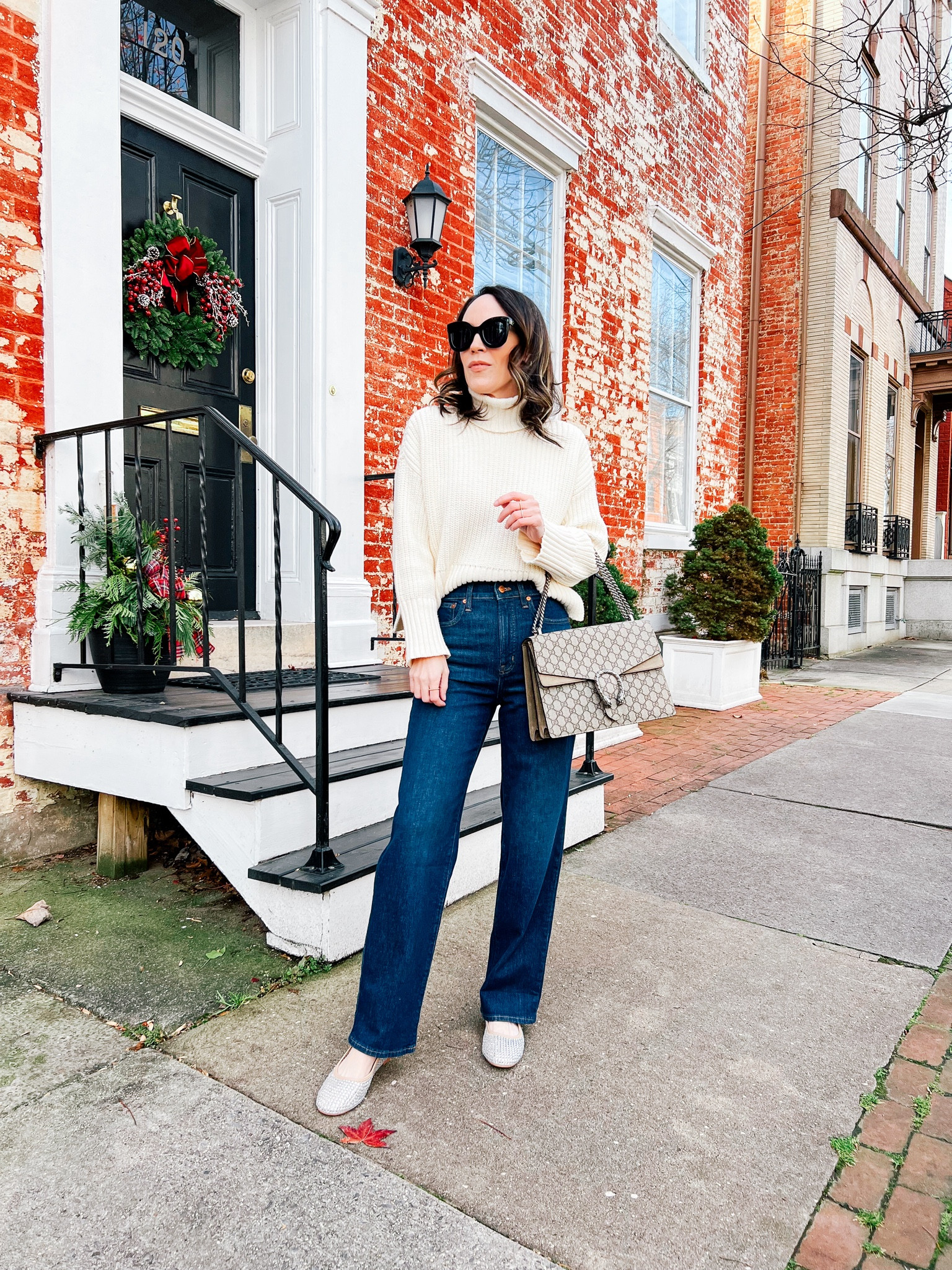 Jeans, straight leg jeans, Madewell jeans, cozy turtleneck sweater 

#LTKSeasonal #LTKover40