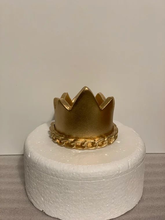 Edible gold crown, where the wild things are, Leo, princess, prince, crown for cake, king, queen,... | Etsy (US)