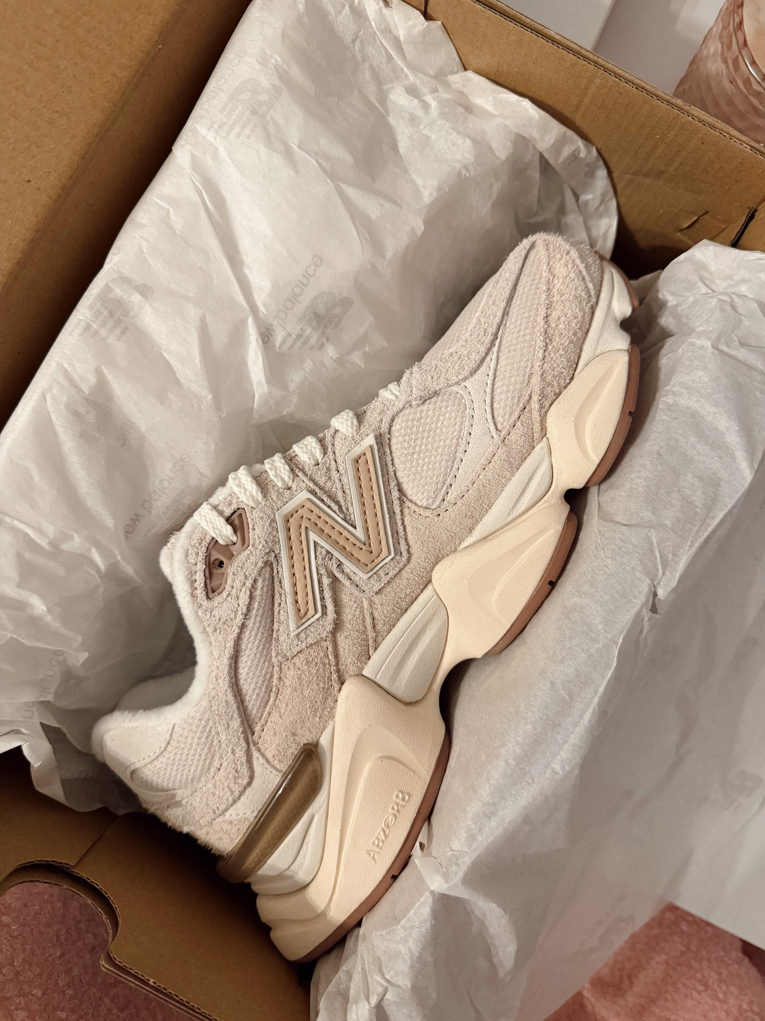 New balance 9060 😍

#LTKActive #LTKSeasonal