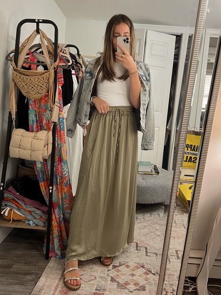 Europe outfit idea!!! I loveeee this maxi! 
Size small in bodysuit & skirt
Sized up to M in jacket
Shoes are tts 

#LTKunder50 #LTKunder100 #LTKstyletip