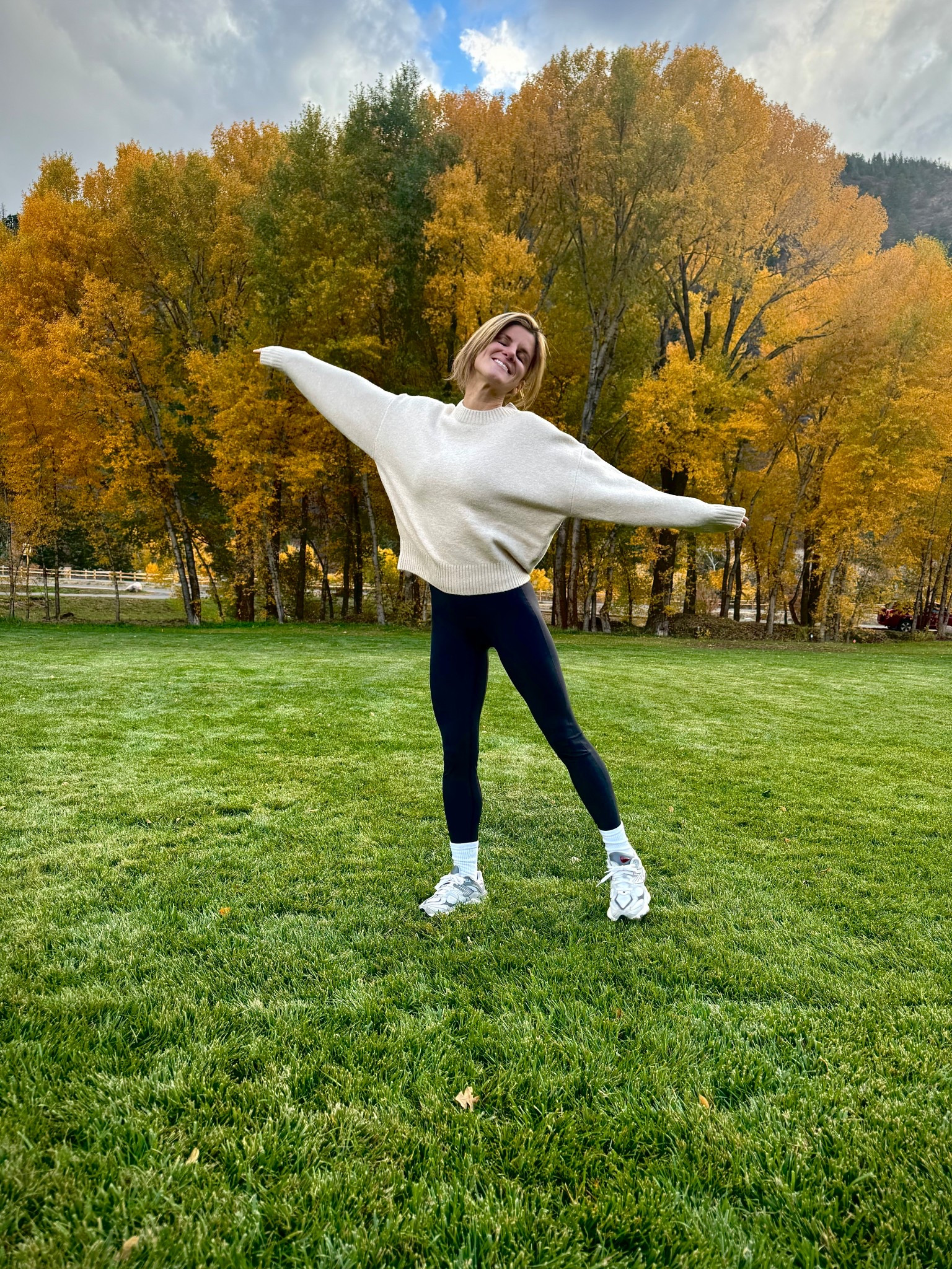 Love this neutral sweater for fall! Wearing size XS 