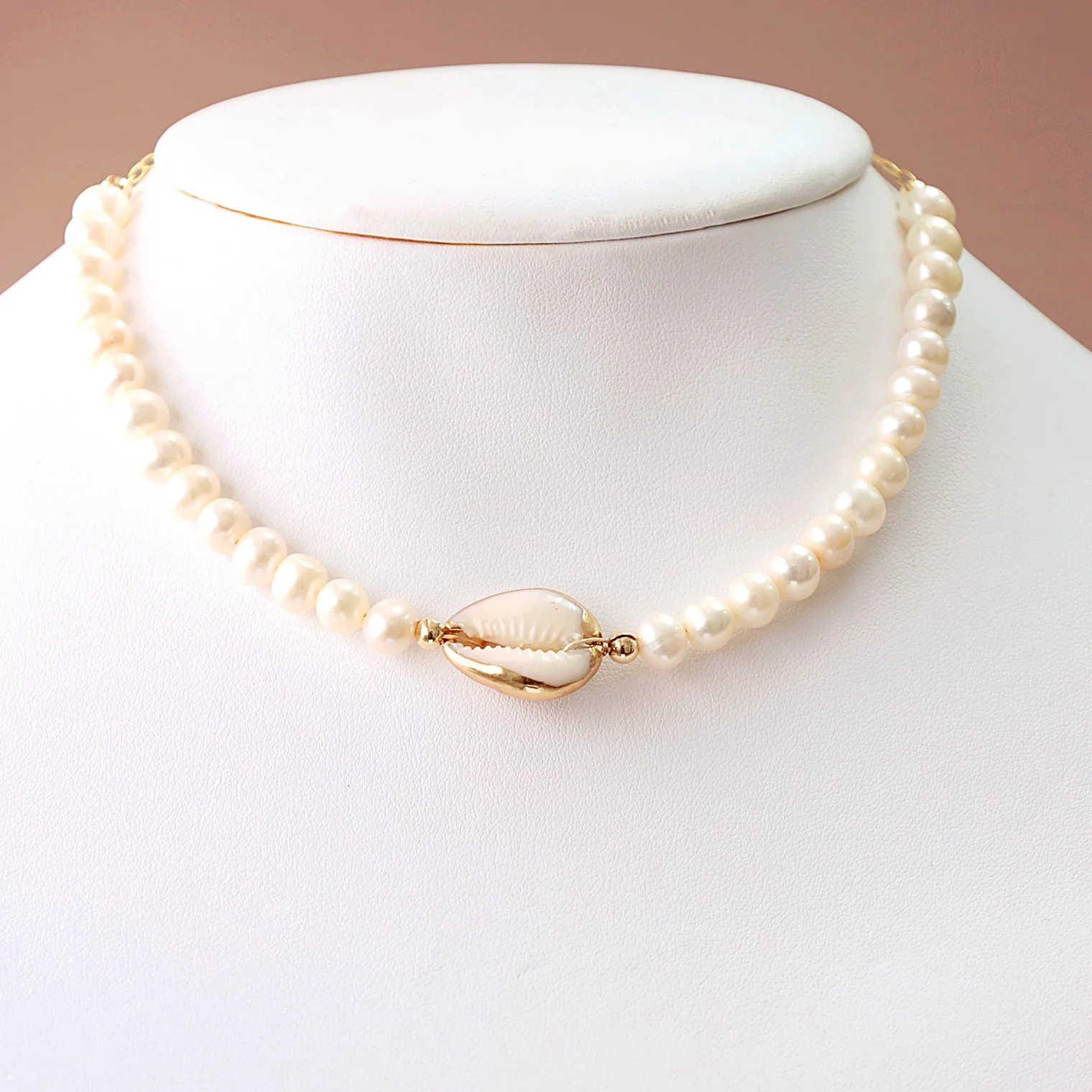 Staycation Choker by Kelly Saks | Taudrey