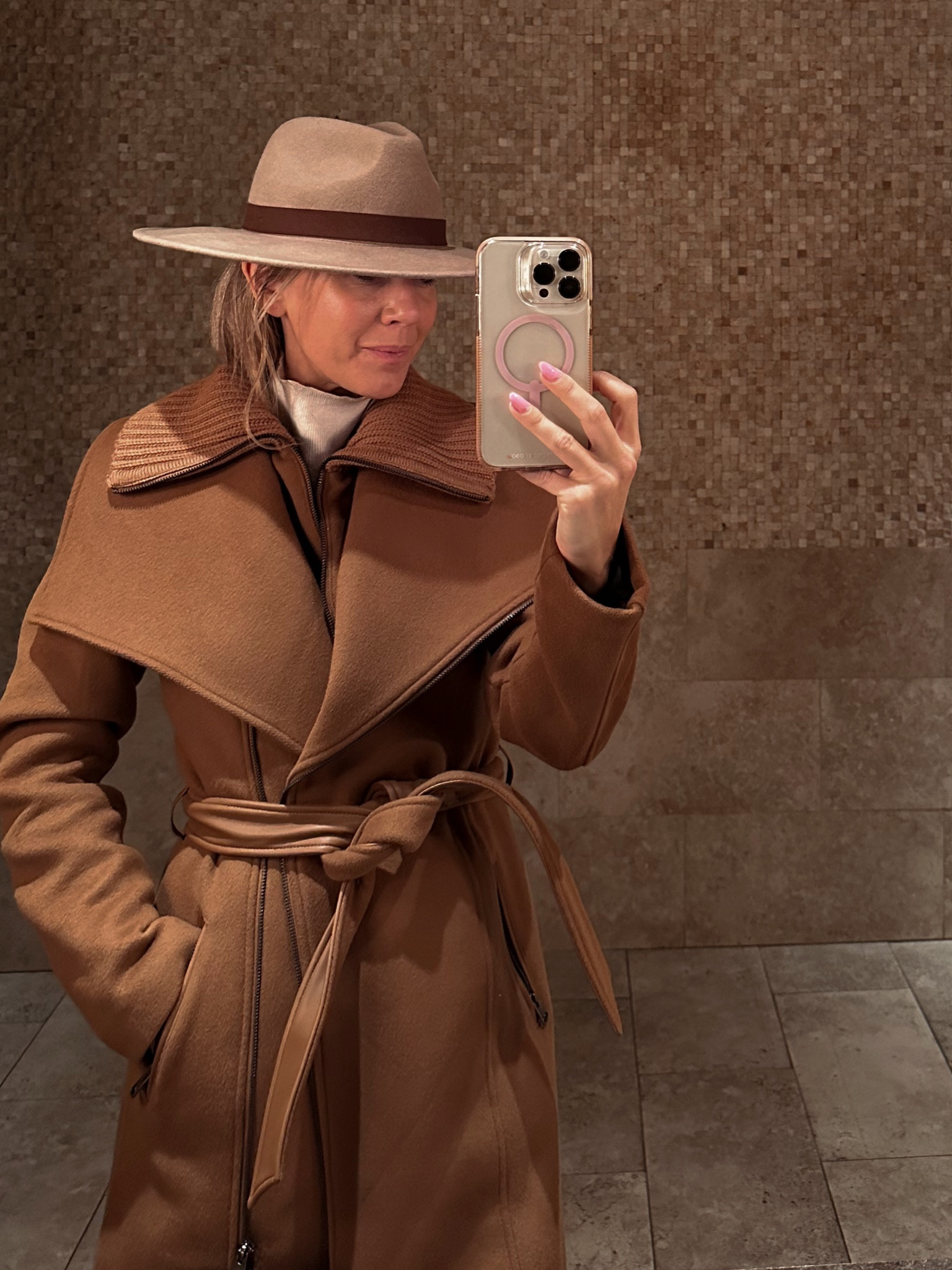 Bundled up in the coziest of winter coats ✨ linking this one that is on SALE! And a few other great more affordable options! 

#LTKsalealert #LTKFind #LTKSeasonal