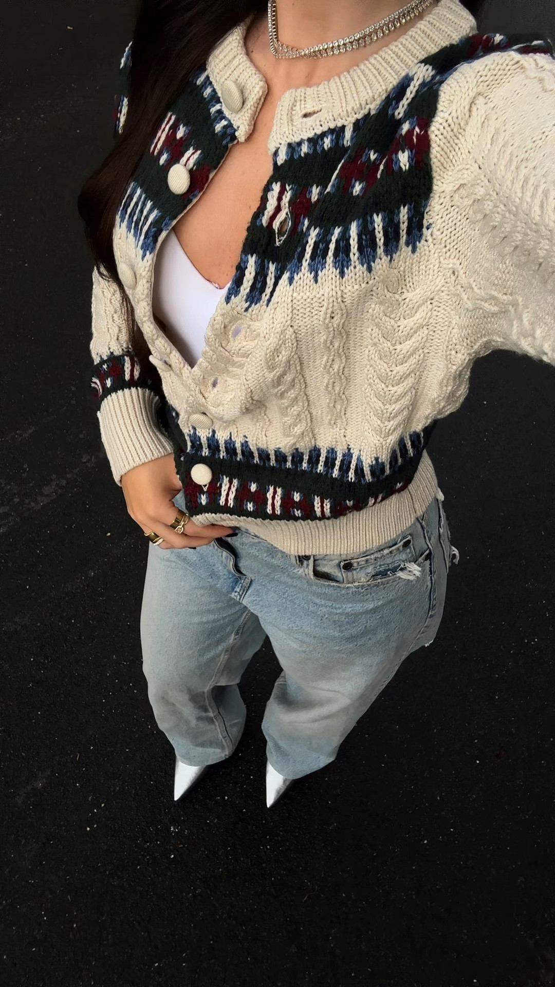 Cozy and cute fall outfit! 
Original cardigan and denim: Zara
Frames: Louis Vuitton 
I posted the closest I could find!

#LTKStyleTip
