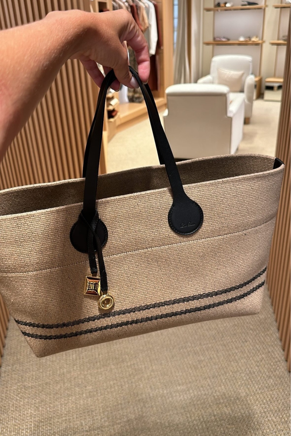 Fell in love with this bag. Linked in the large size!
