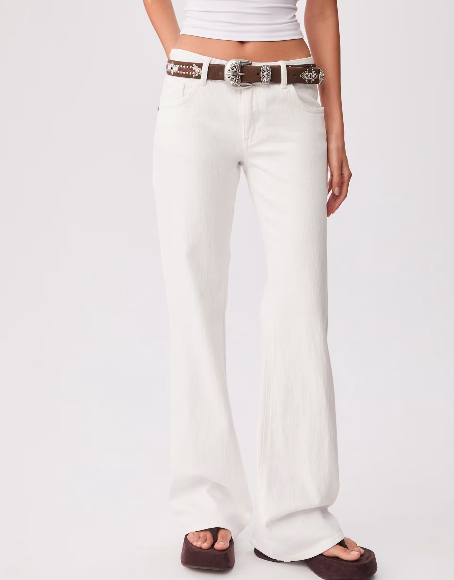 Stradivarius Low-waist flare jeans in ecru | ASOS (Global)