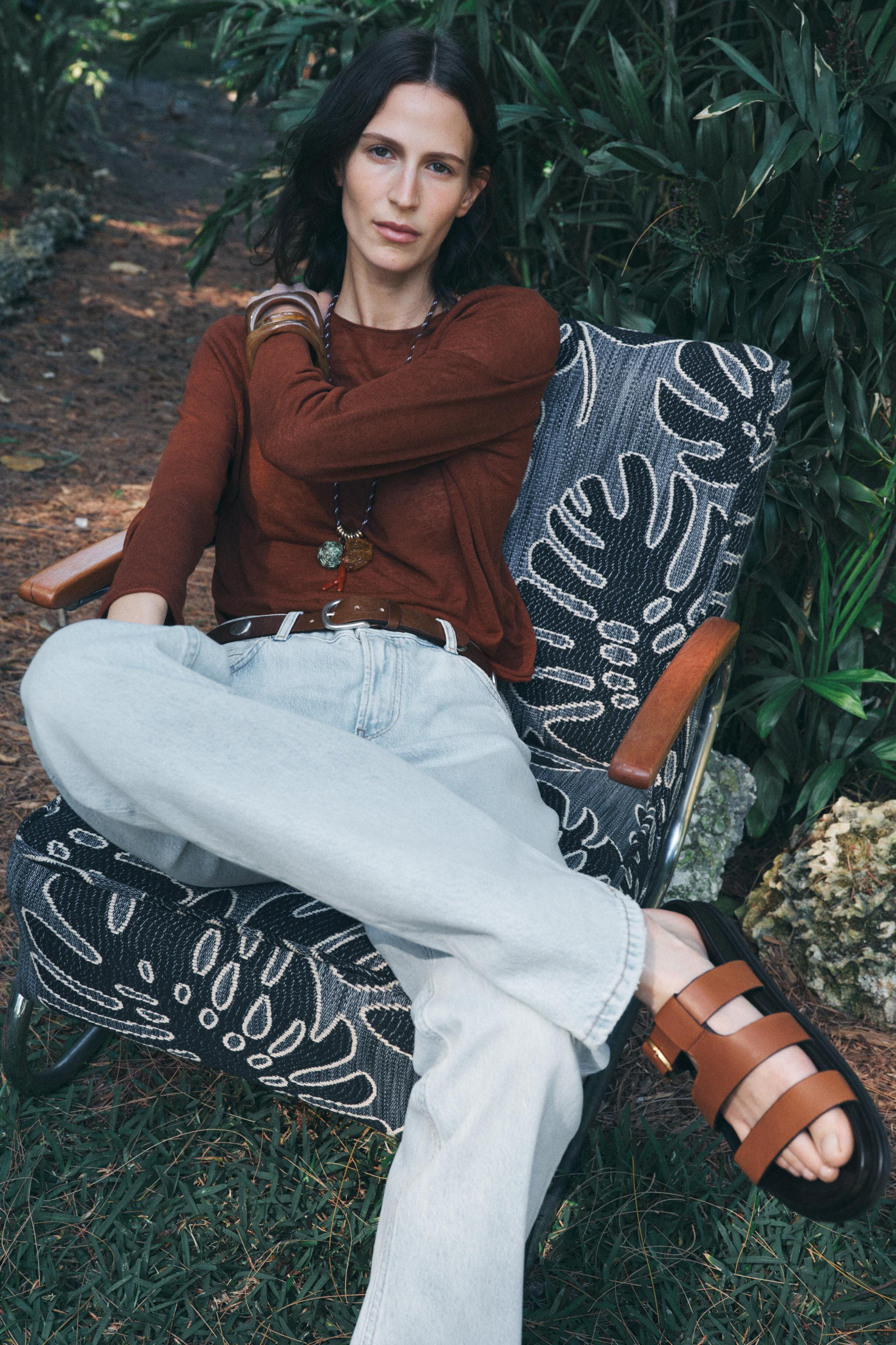 BUCKLED FLAT LEATHER SANDALS | Zara UK