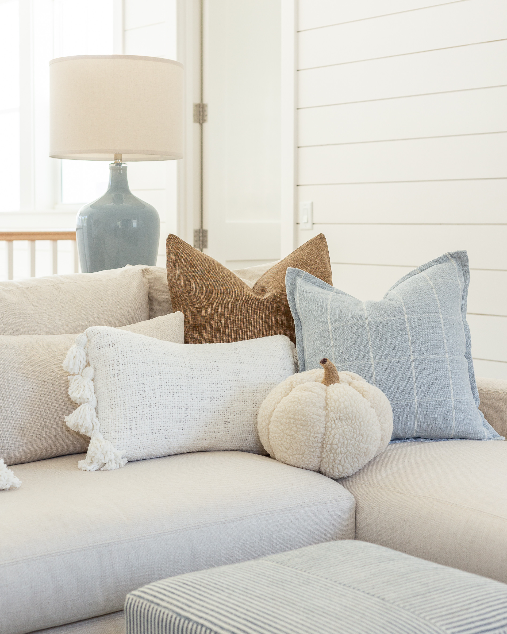 Coastal modern loft decor  🙌🏻🙌🏻

#LTKootd #LTKSeasonal #LTKHome