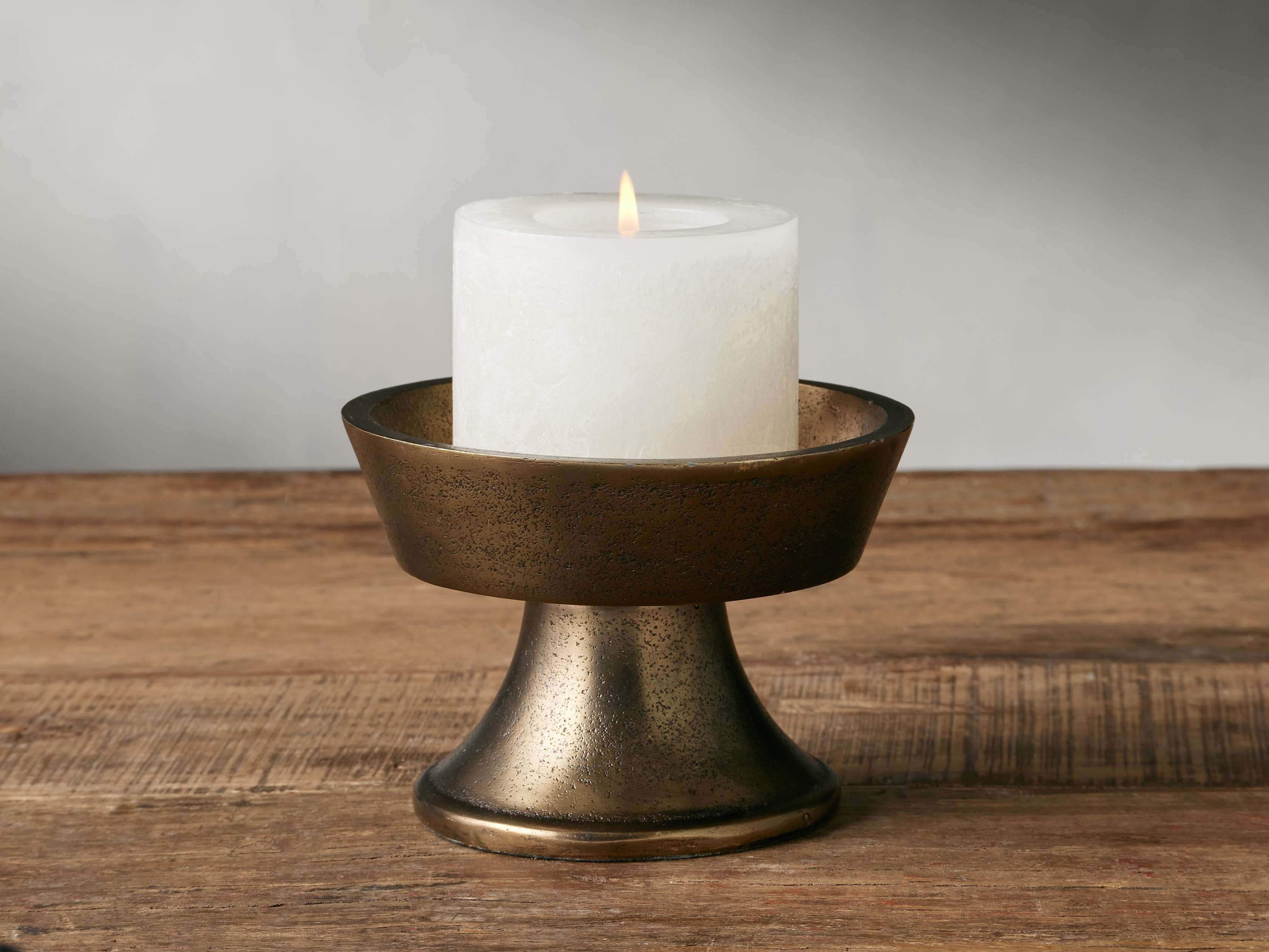 Camden Pillar Holder | Arhaus