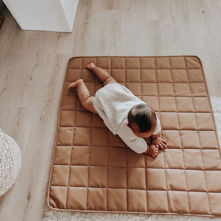Quilted Mini Mat - Camel / Square | Gathre