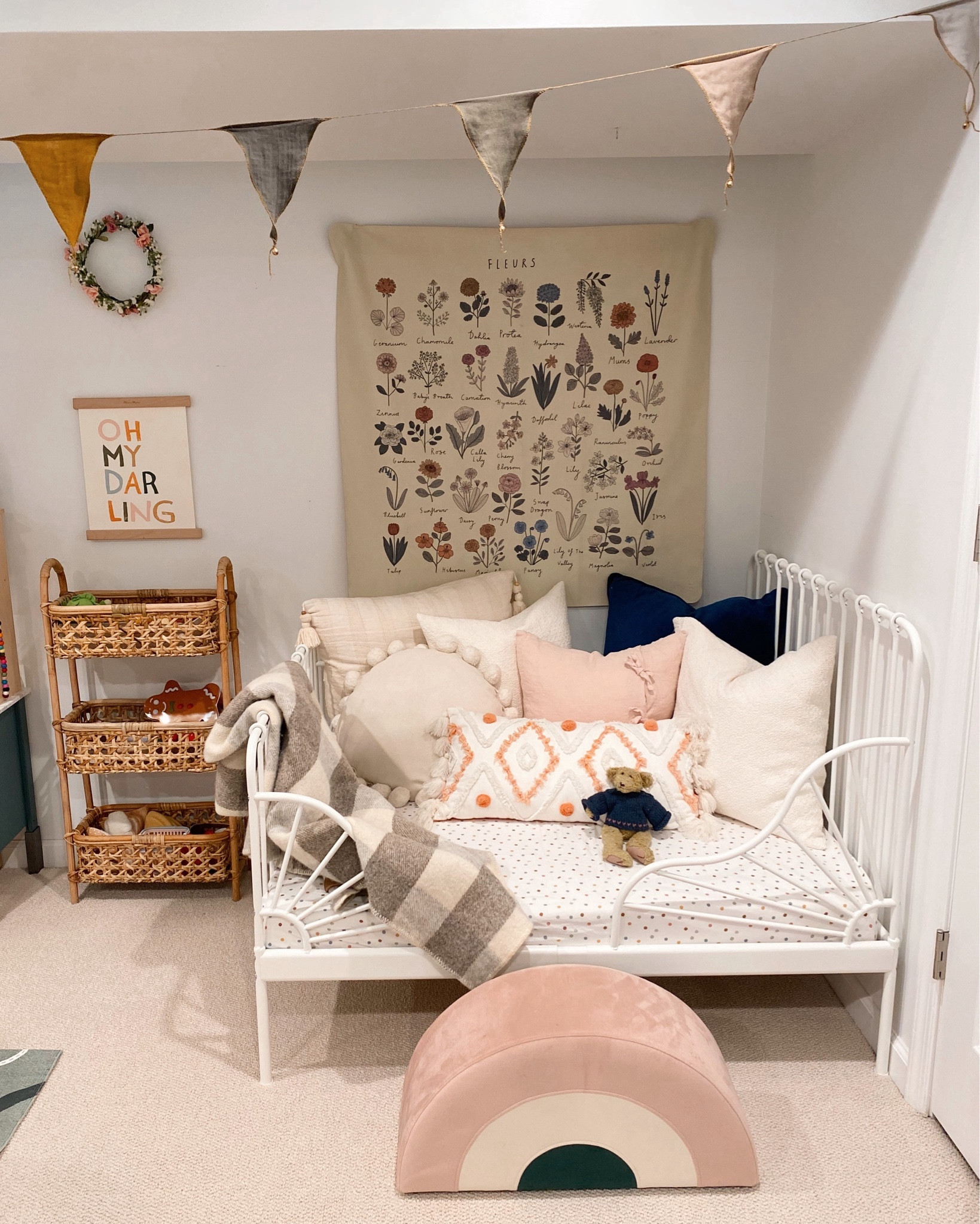 Playroom reading nook 💕📚🌈🪷

#LTKkids #LTKfamily