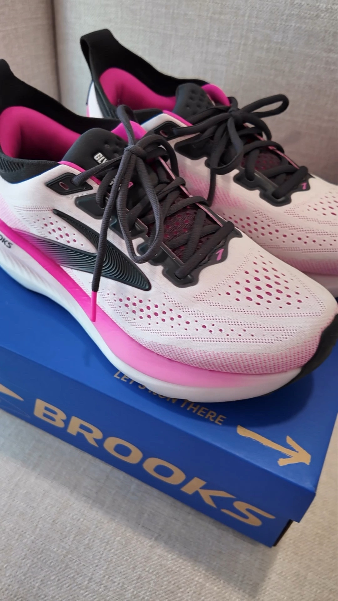 My sneakers are the Brooks Gylcerin GTS 23. So comfortable and have made my runs the best! 


Running gear, garmin, marathon training, fitness journey, Running shoes, wellness journey, sneakers, brooks running shoes, Smiles and Pearls  

#LTKActive #LTKMidsize #LTKfitnessgoals