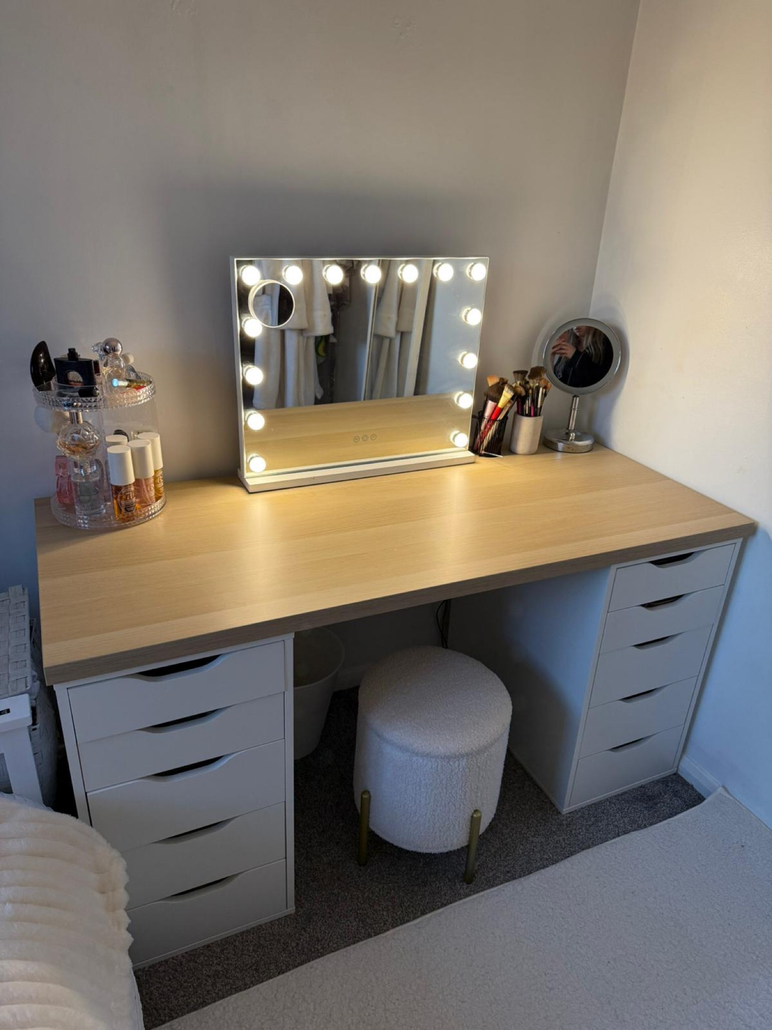 Tidy space, tidy mind 🫧

Desk, vanity, office, beauty, dressing table, home wear, interior, bedroom

#LTKhome #LTKuk