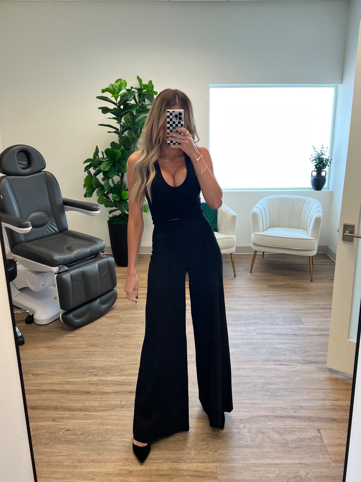 @hannuh11 fits lately - best work pants #workattire #workfits #outfitoftheday #stylefinds