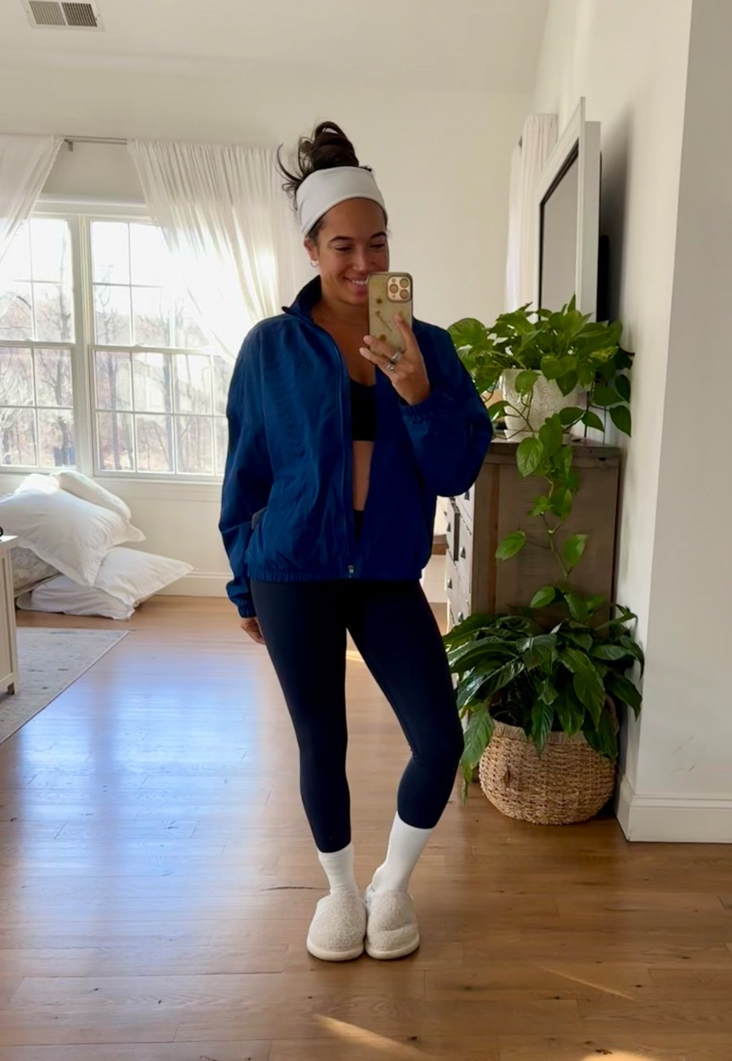 True to size! 5’5” 125lbs - wearing small in all and I sized up in the zip up to a medium for an oversized look! 

#LTKfitnessgoals