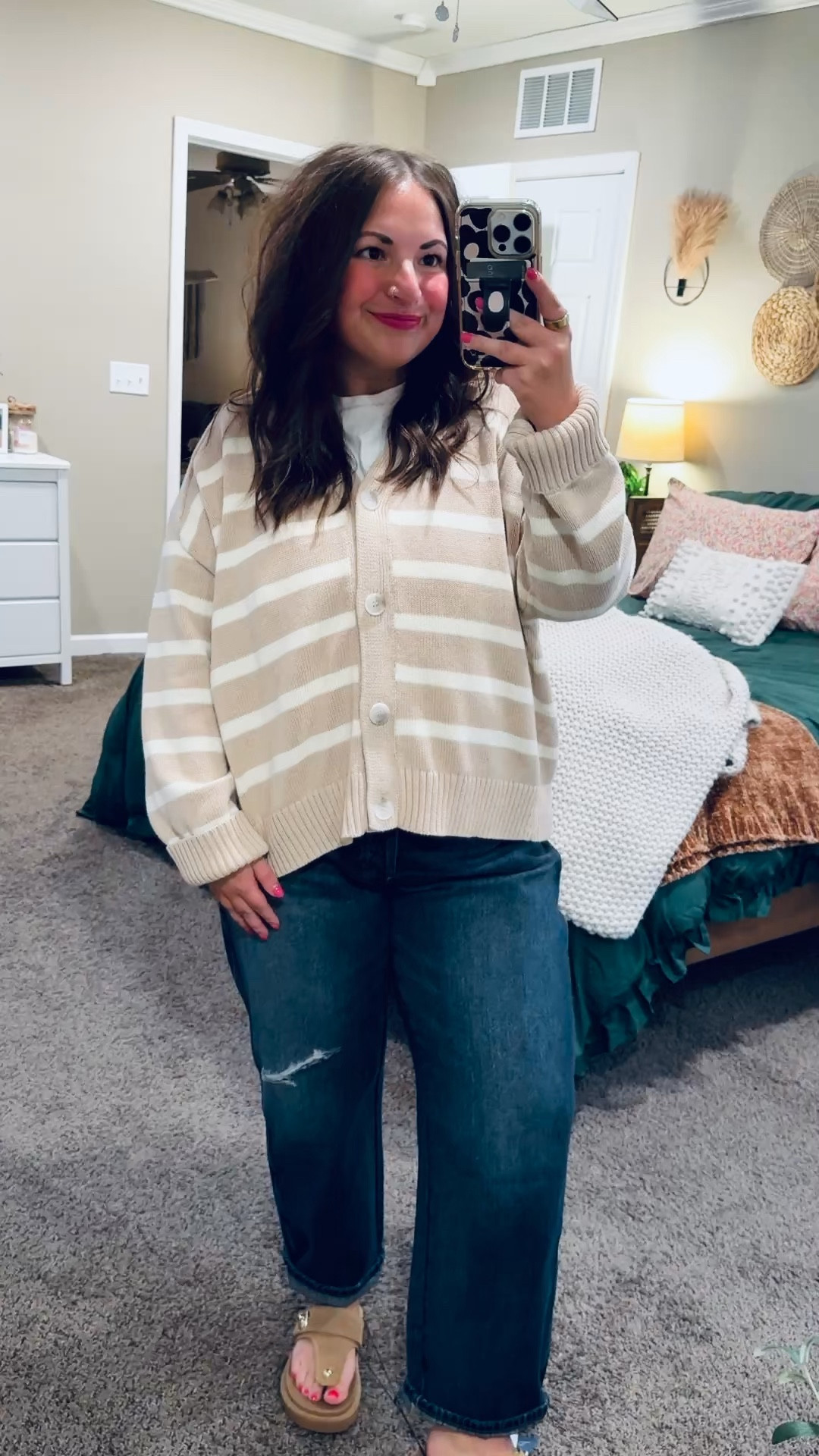 Oversized, cozy, and under budget 🙌 This Walmart cardigan is the perfect throw-on layer for everyday outfits. Easy, comfy, and goes with everything!

sandals: fit true to size // wearing a 5
jeans: fit true to size // wearing a 14
bubble tee: fits true to size // wearing a large
cardigan: fits true to size // wearing a 0X 

 

#LTKootd #LTKMidsize #LTKWorkwear