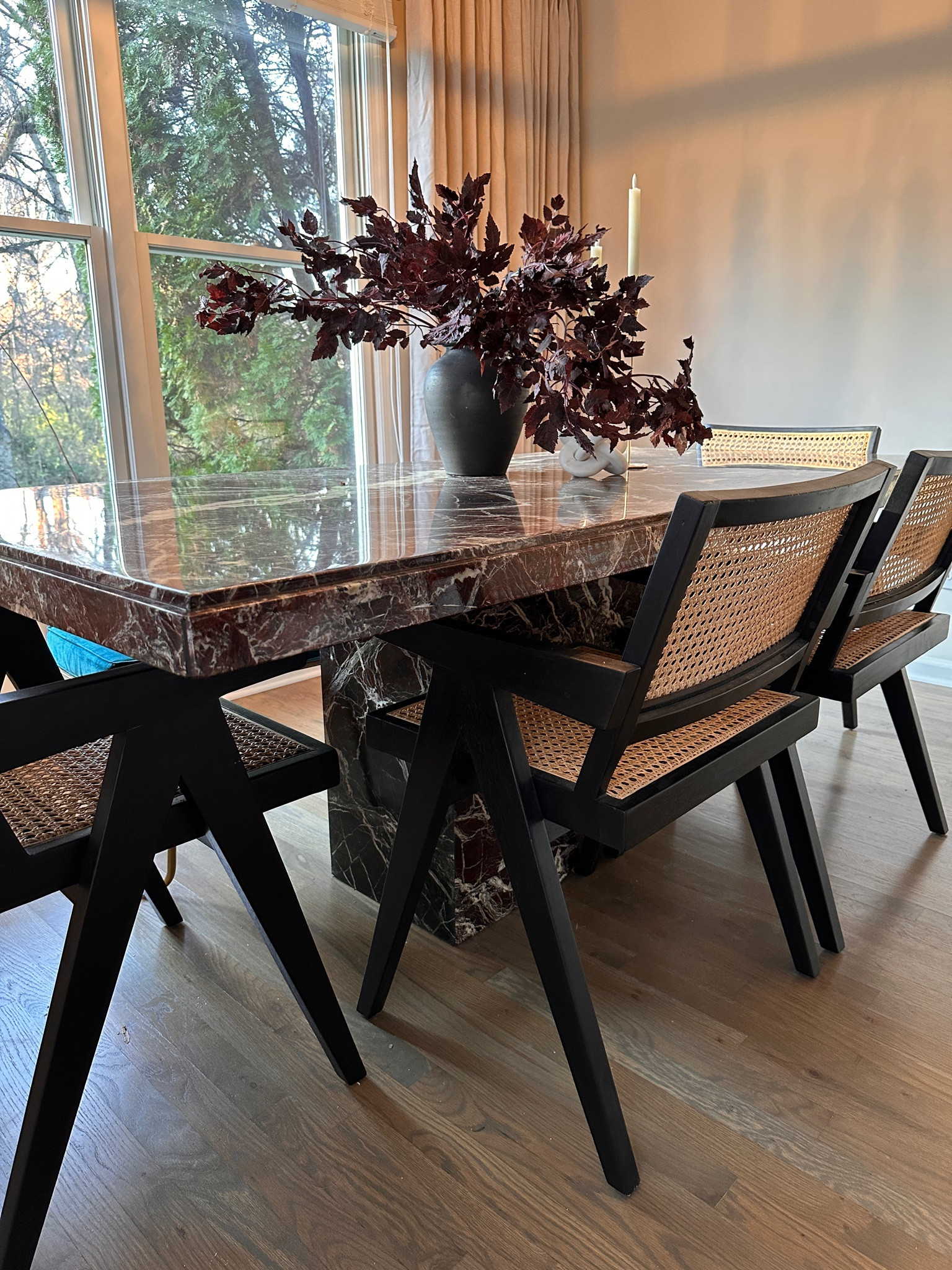 Finally found chairs for this beautiful table and I’m obsessed! 🤍 linked some chairs similar but they are France and son