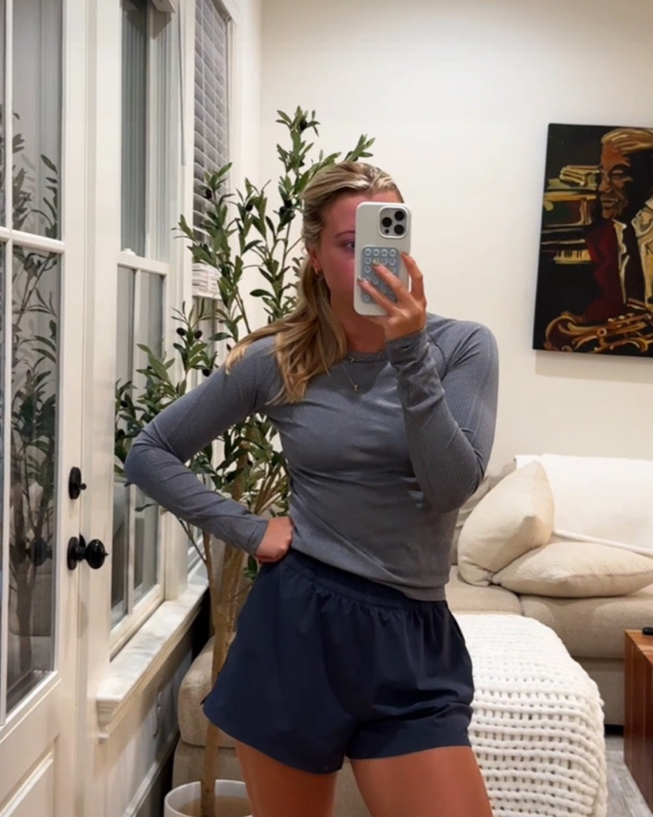 Workout too old navy lulu dupe 

#LTKActive #LTKFallSale #LTKSeasonal
