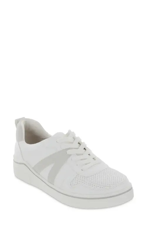 MIA Alta Sneaker in Off White at Nordstrom, Size 7.5 | Nordstrom